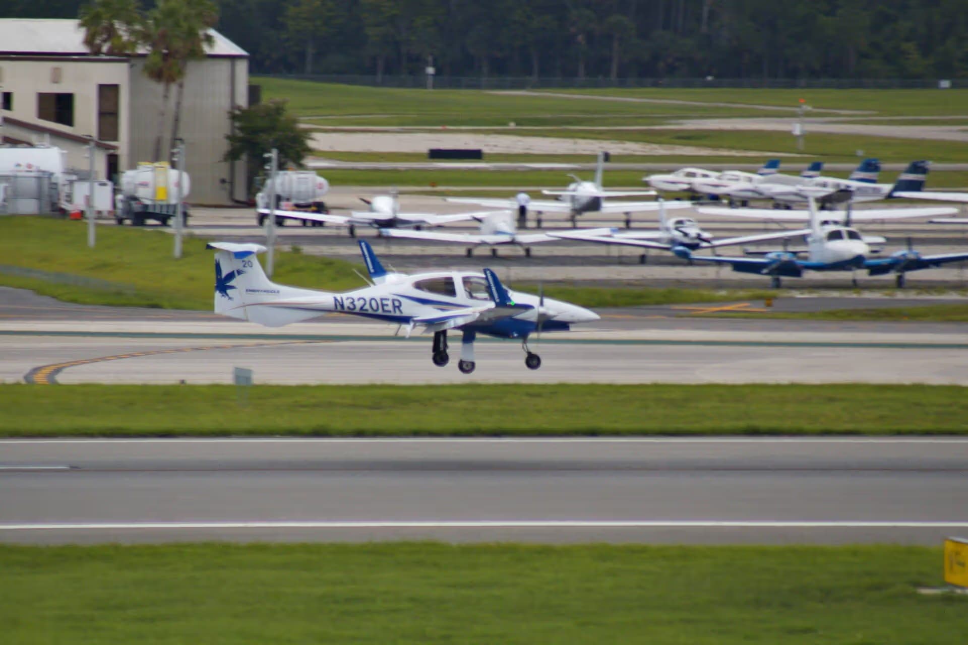 N320ER — Diamond