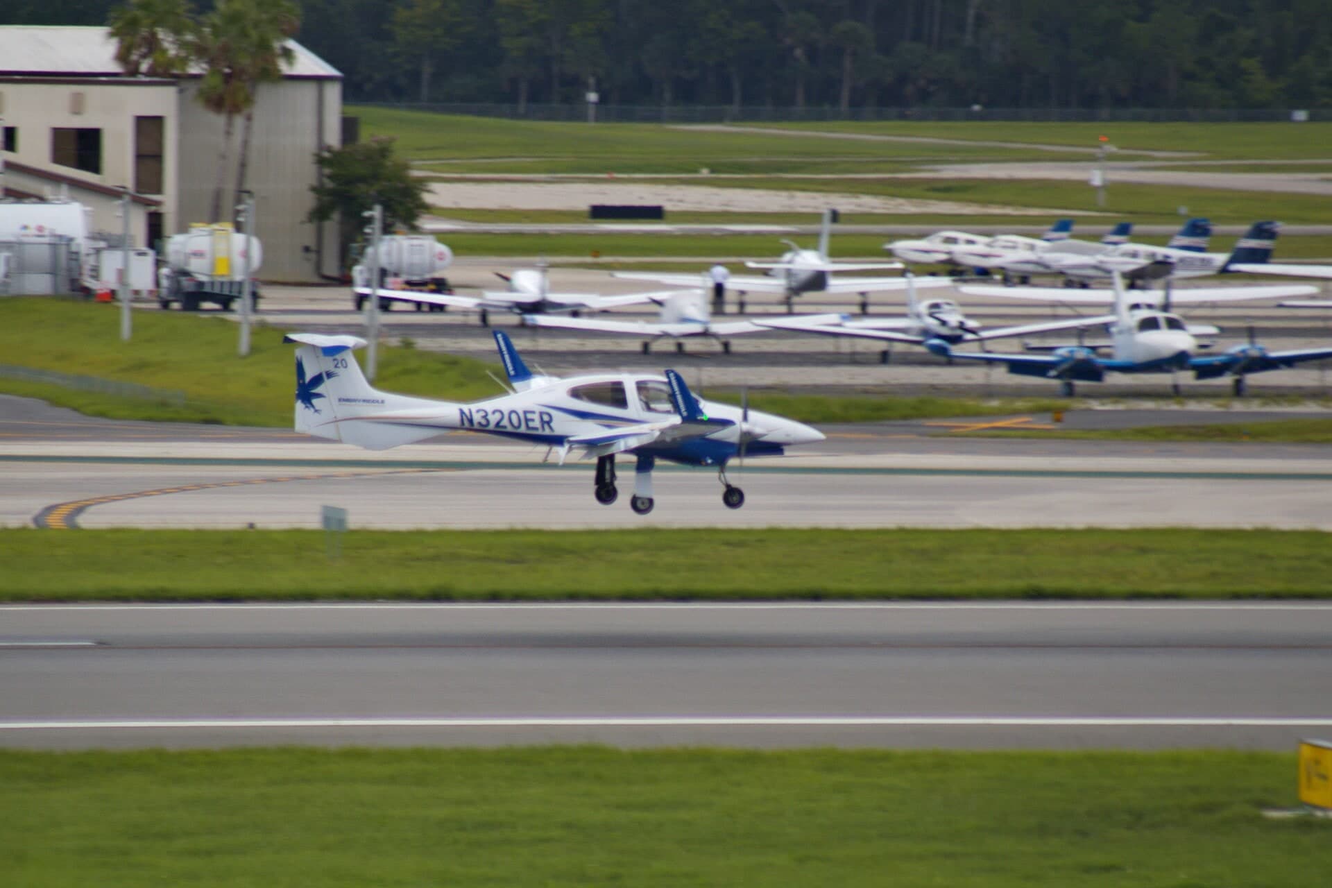 N320ER — Diamond