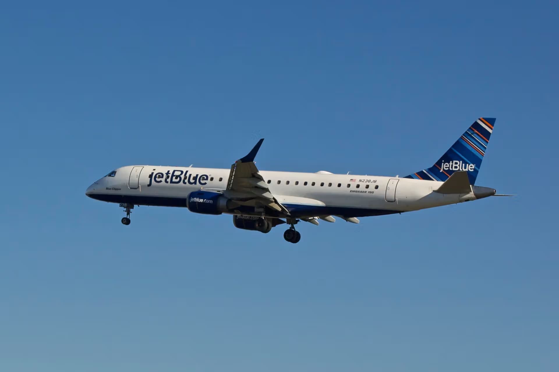 N238JB — Embraer