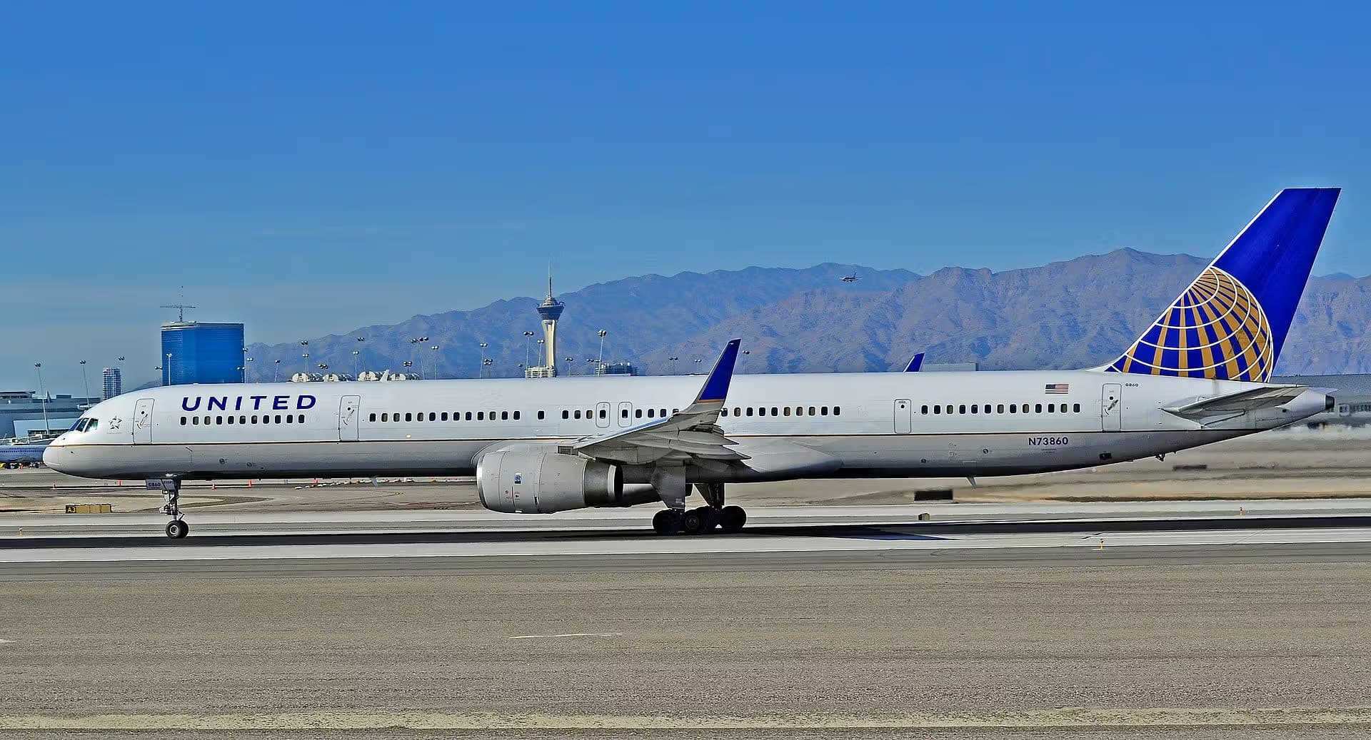 N73860 — Twin-engine aircraft