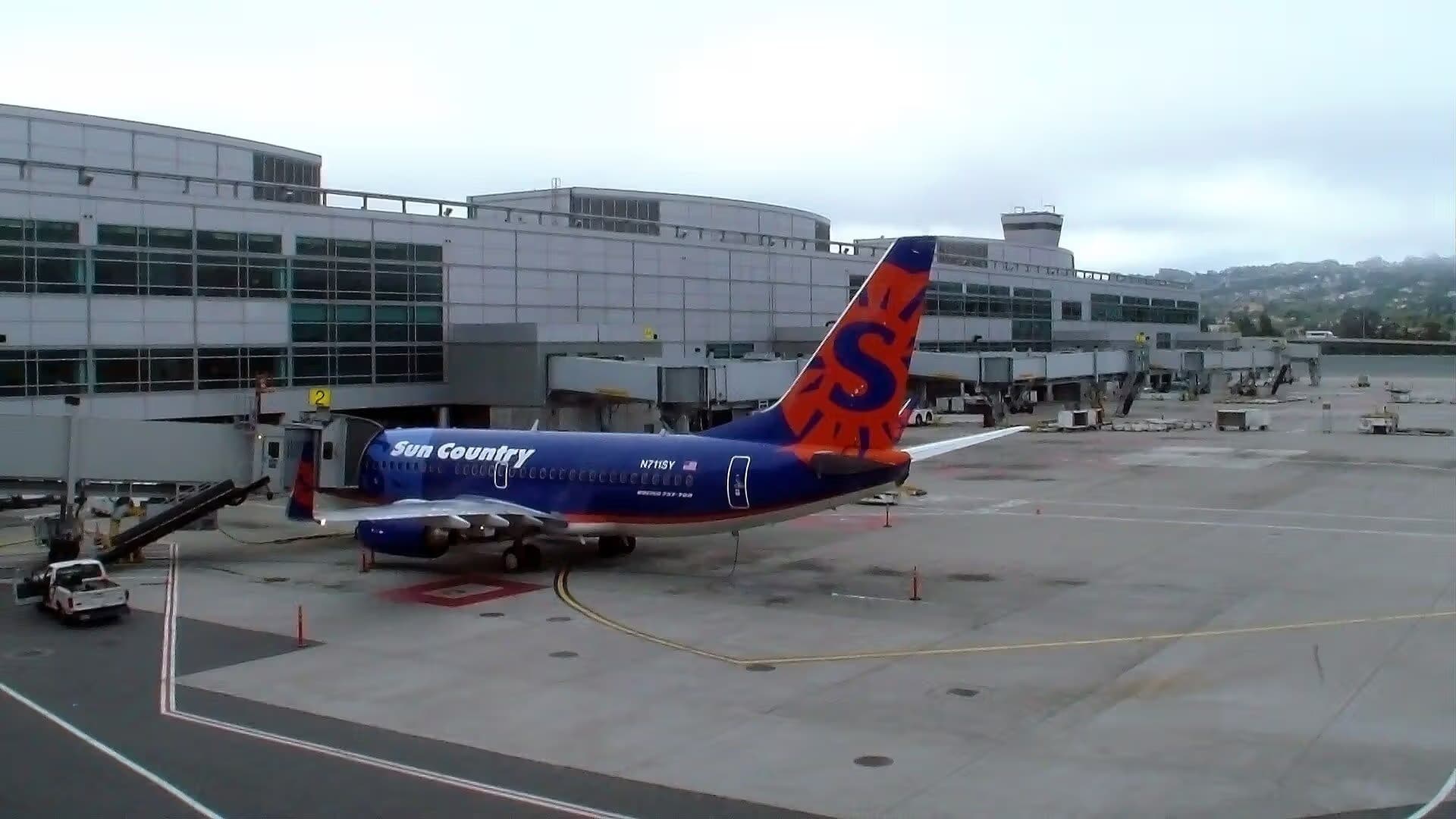 N711SY — Boeing at San Francisco International Airport