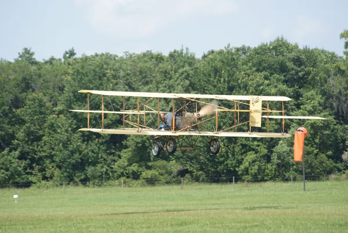 Unidentified — Aircraft