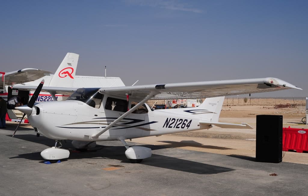 N21264 — Single-engine aircraft