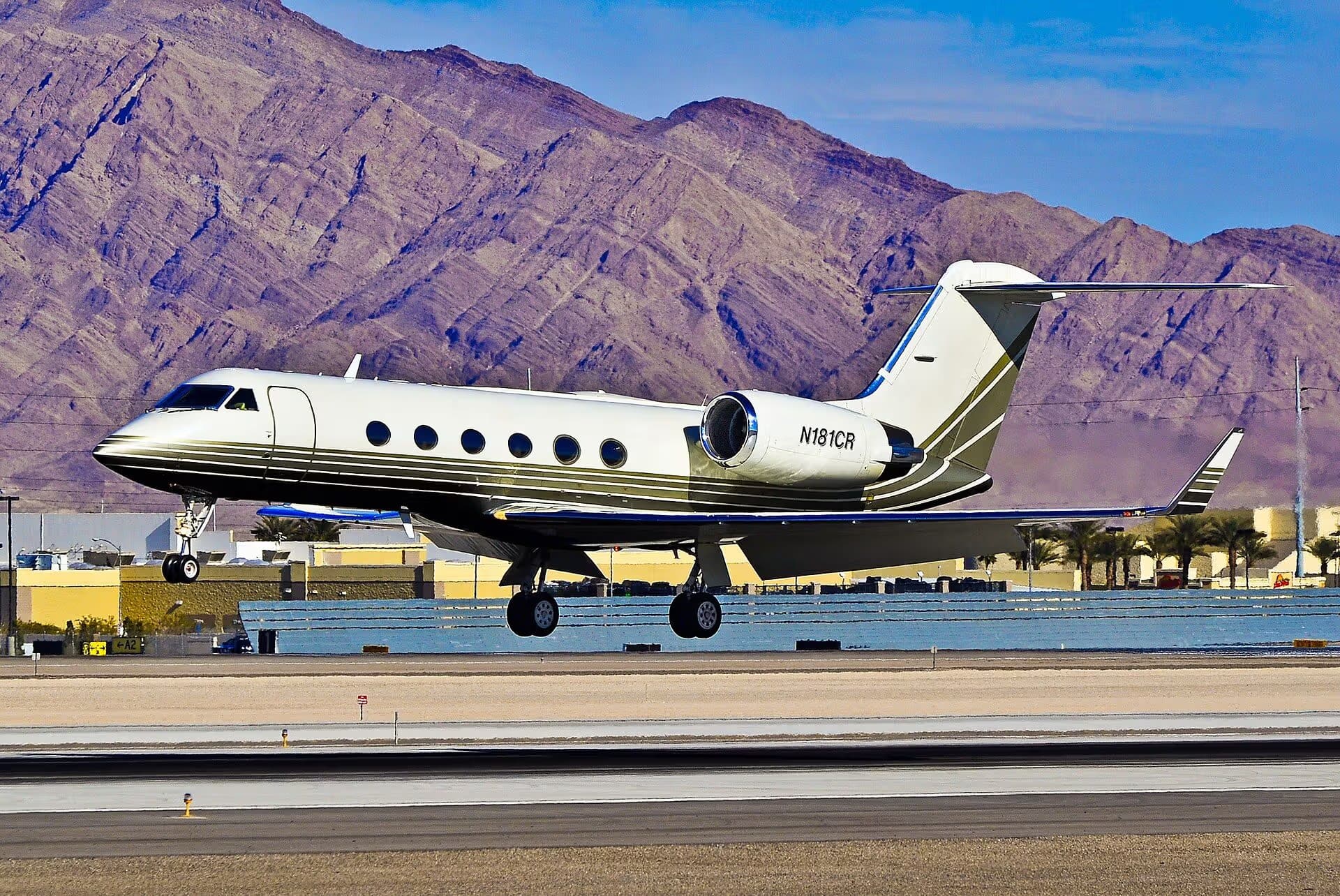 N181CR — Business jet