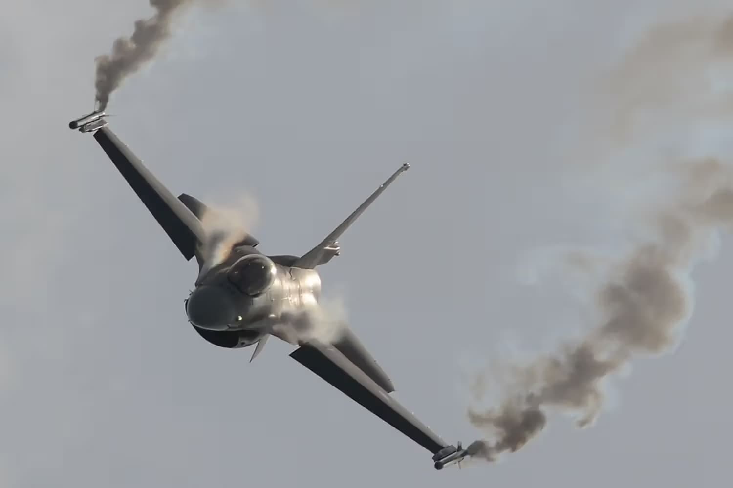 Unidentified — Single-engine aircraft
