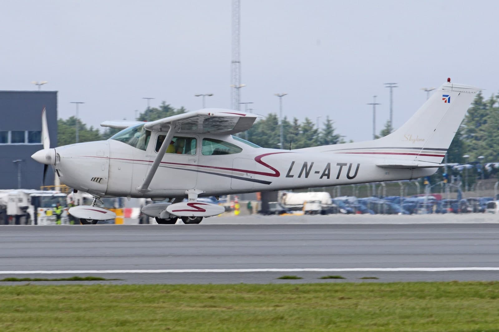 LN-ATU — Cessna