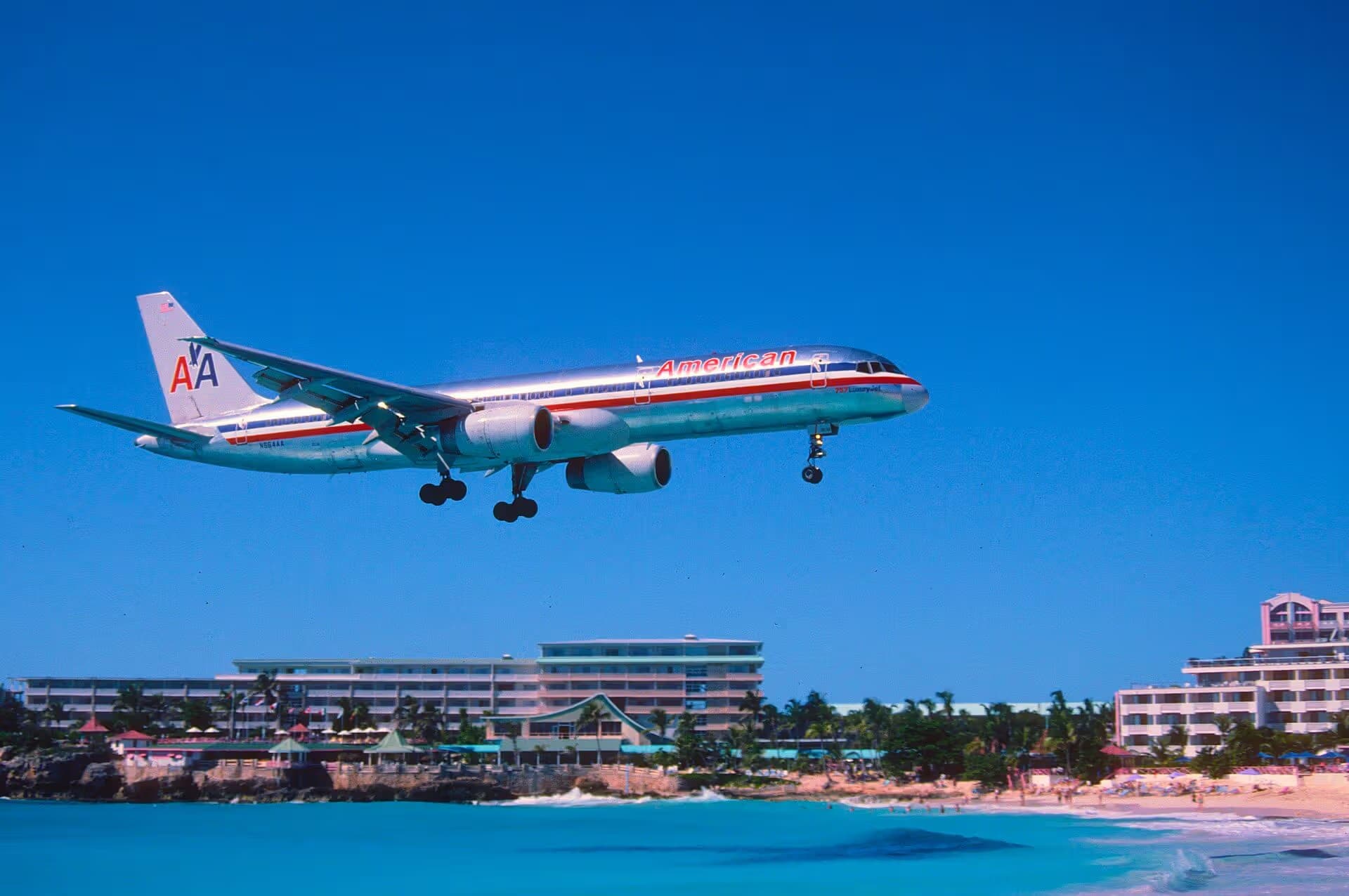 N664AA — Boeing