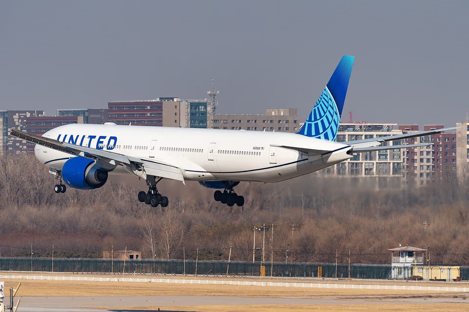 N2352U — Boeing