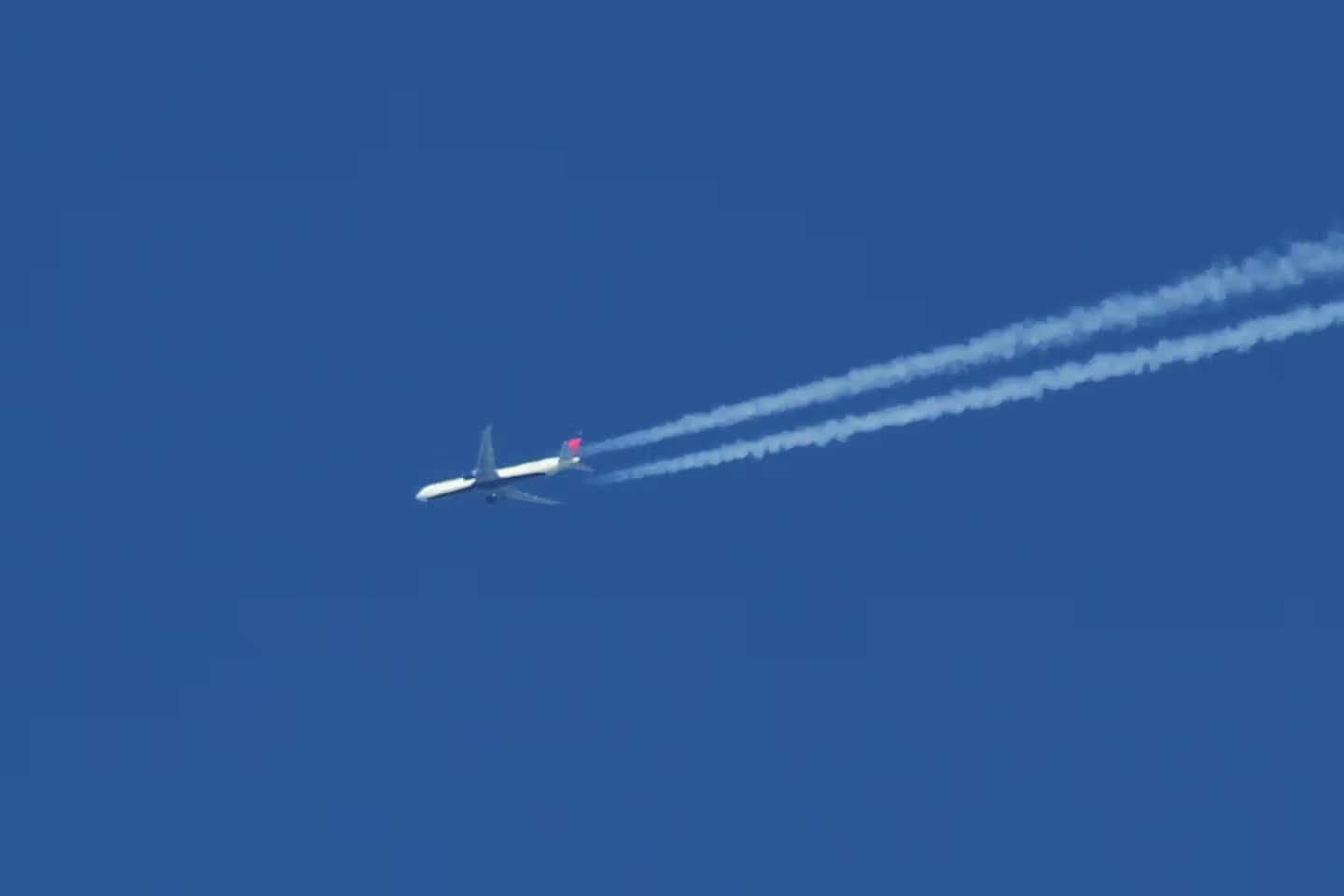 N827MH — Twin-engine aircraft