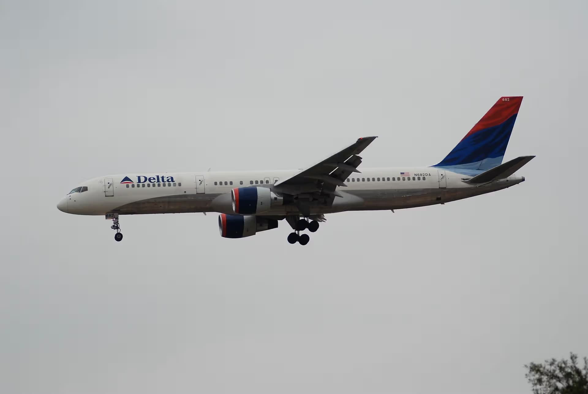 N682DA — Boeing