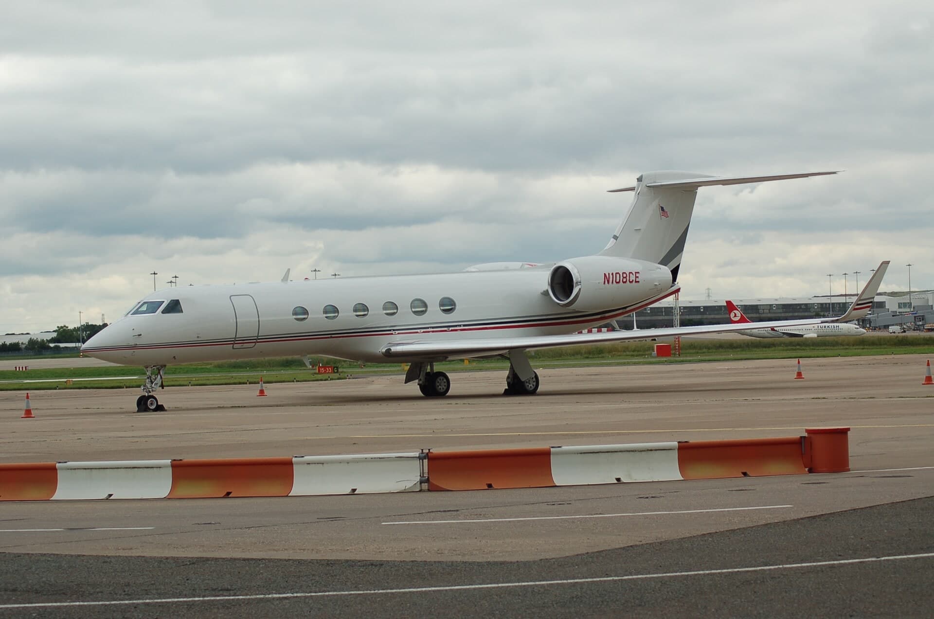 N108CE — Business jet