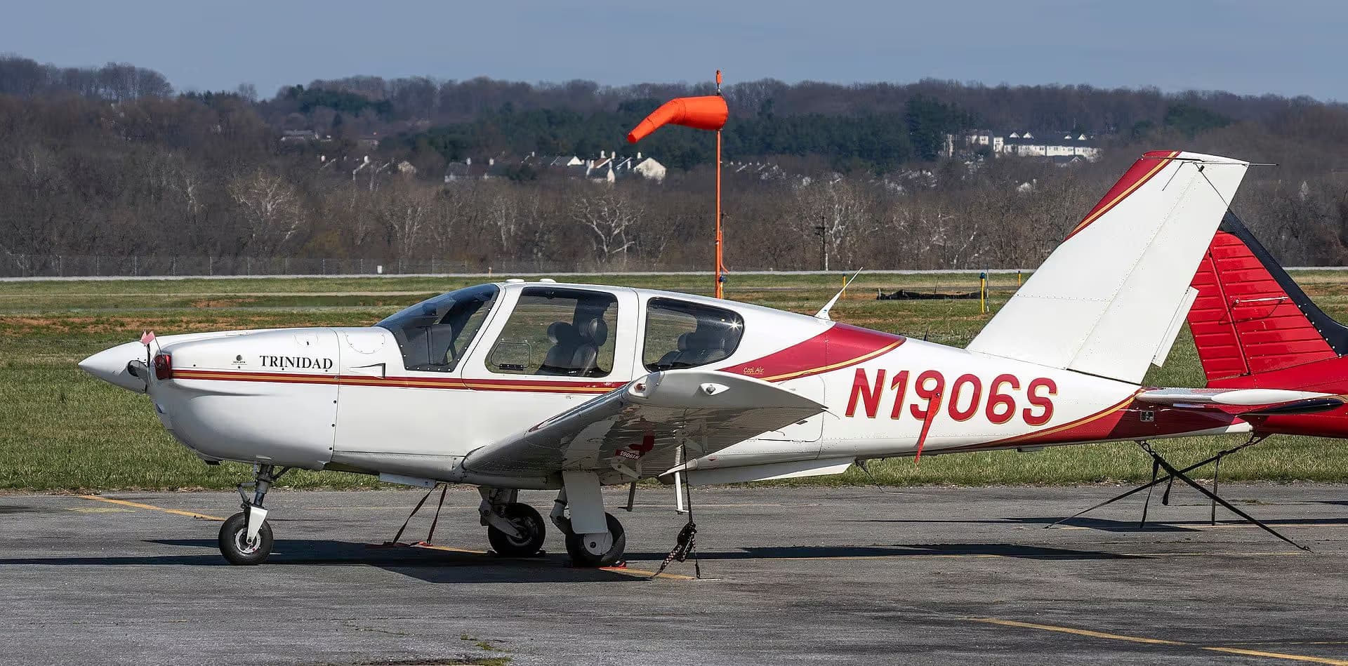 N1906S — Single-engine aircraft