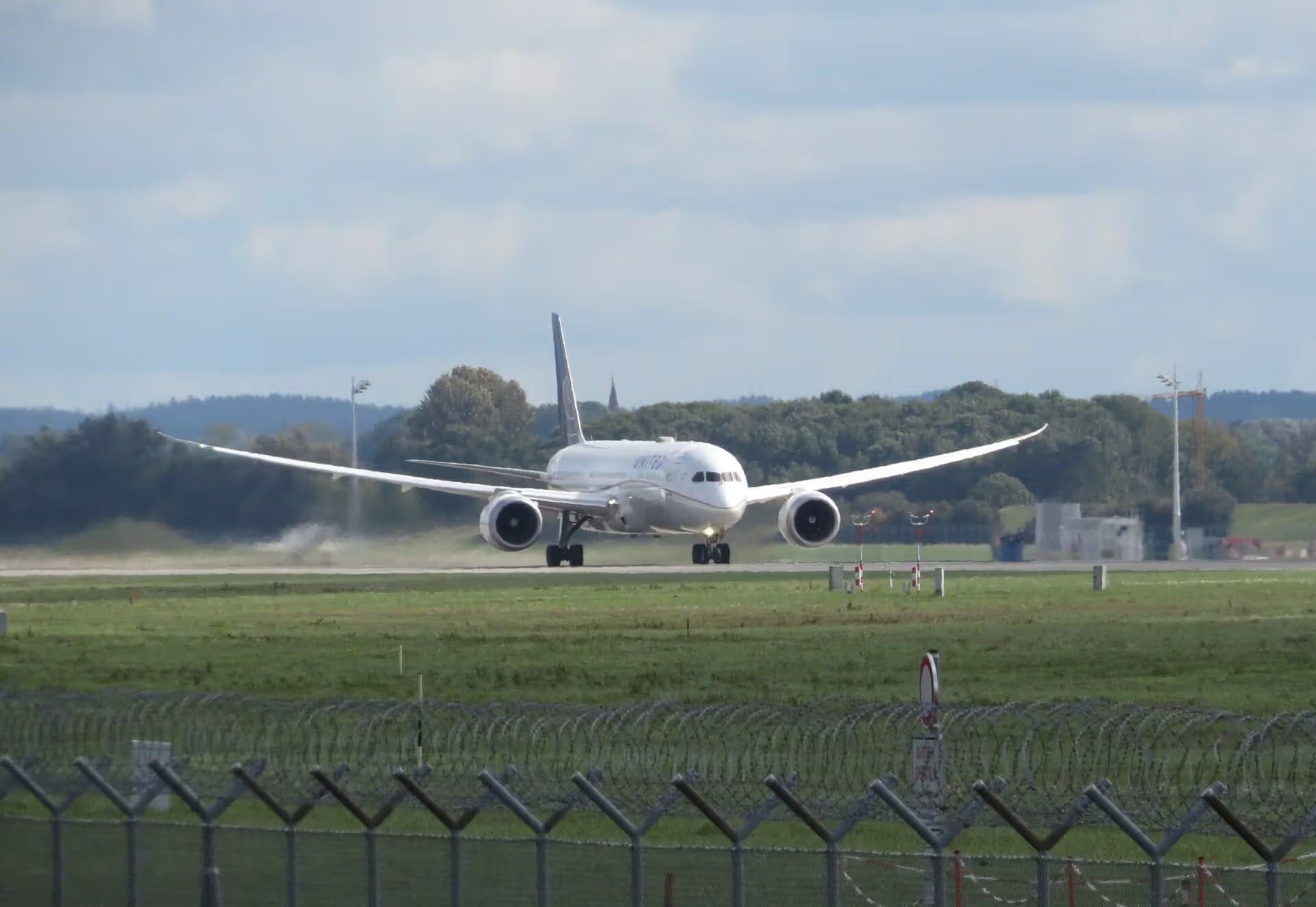 N26952 — Boeing at Munich Airport