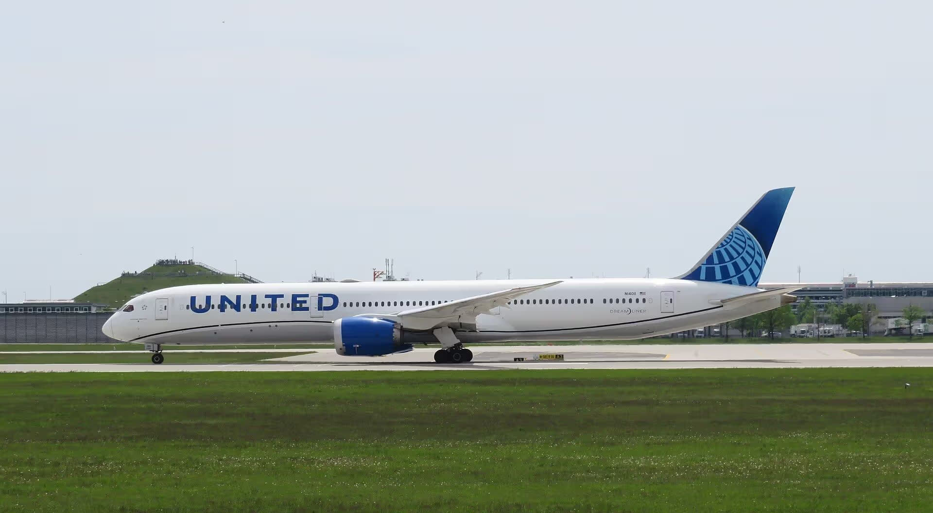 N14011 — Boeing