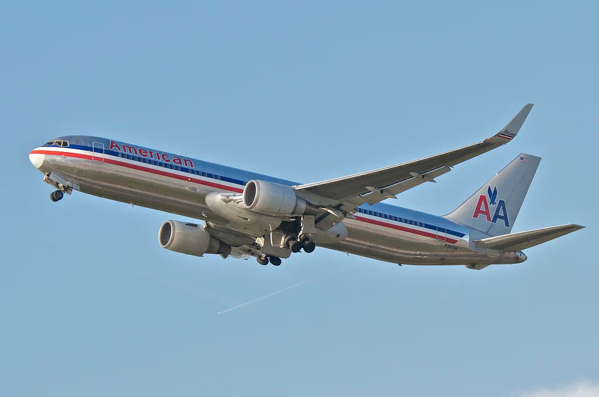 N381AN — Boeing
