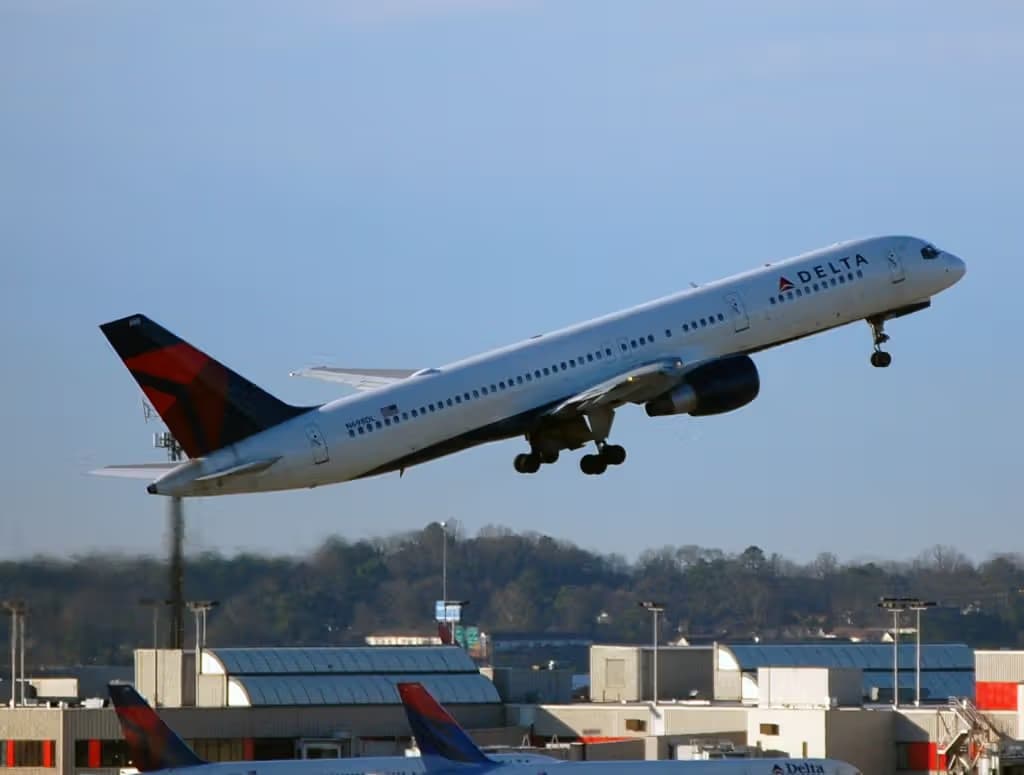 N698DL — Boeing