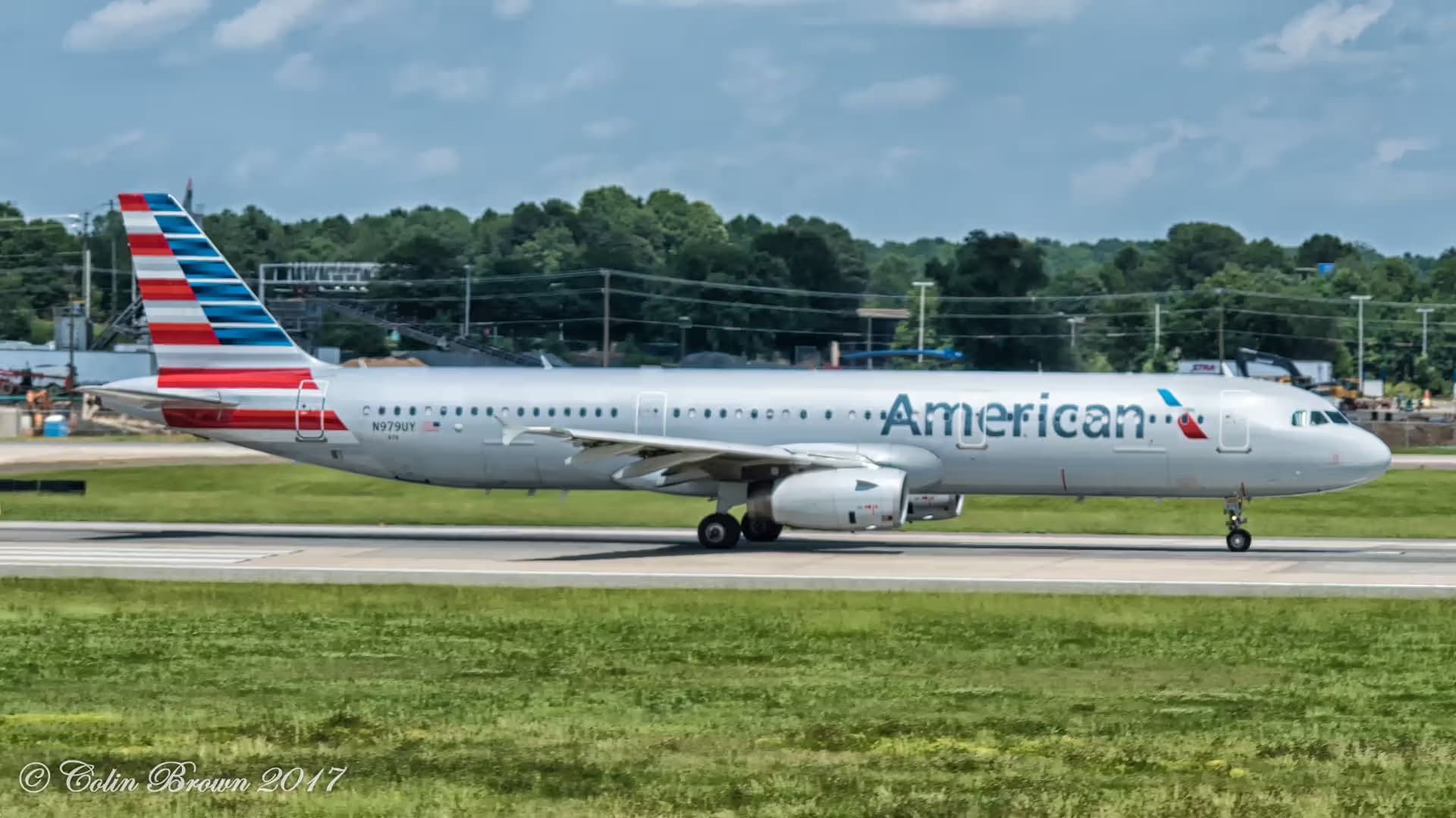 N979UY — Twin-engine aircraft