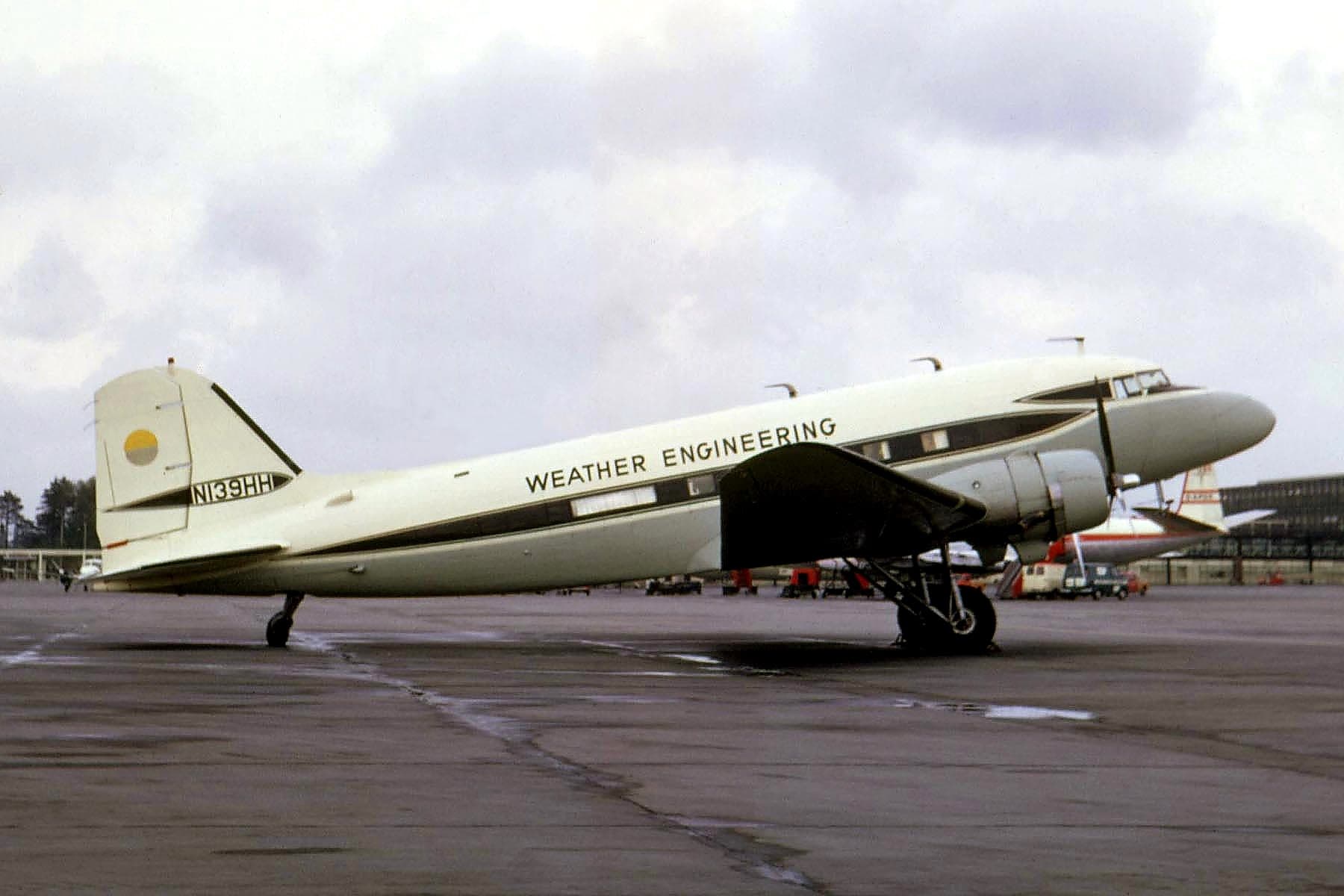N139HH — Douglas
