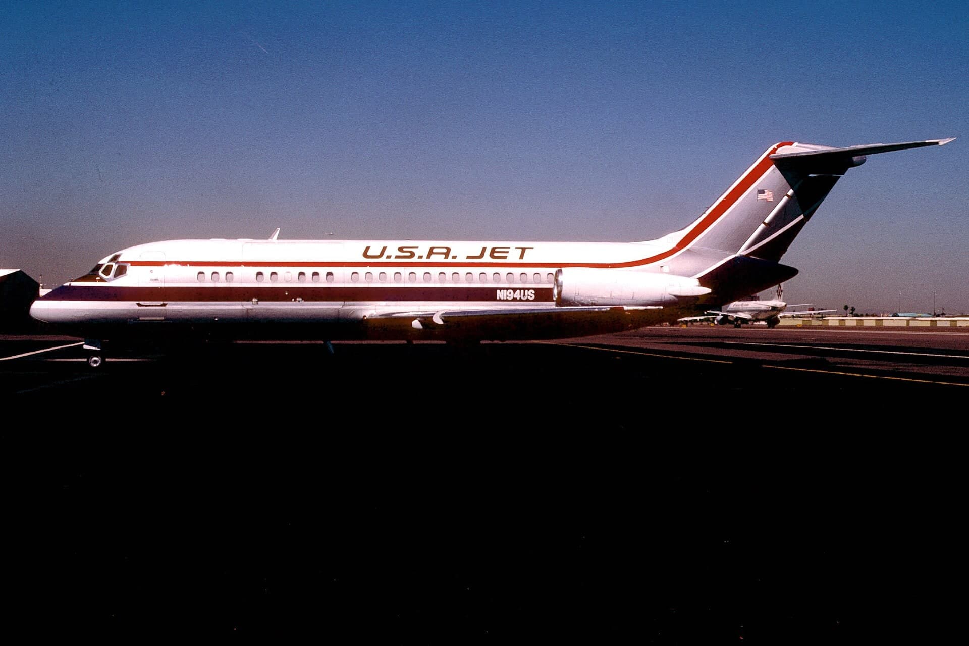 N194US — Douglas