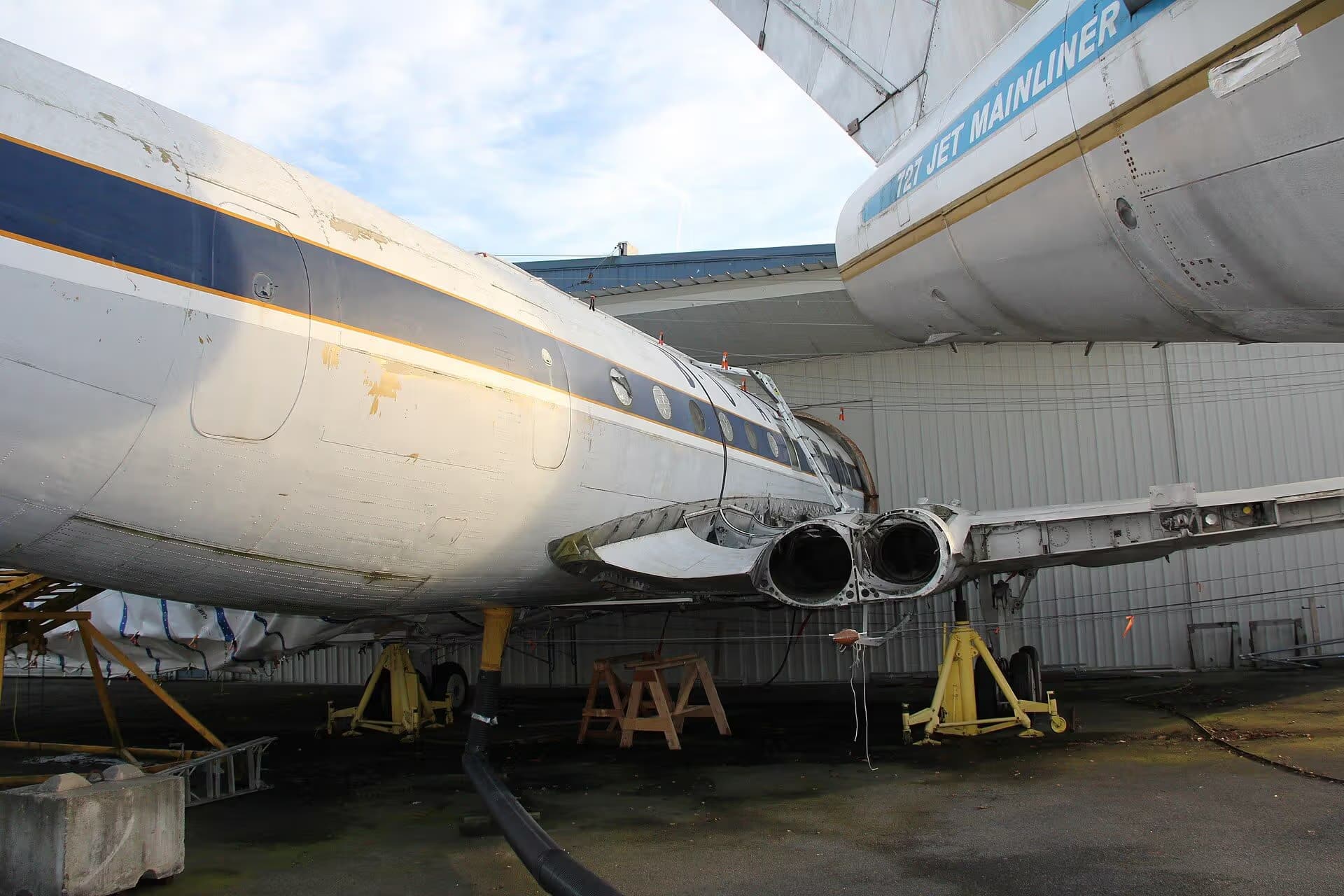 Unidentified — Aircraft