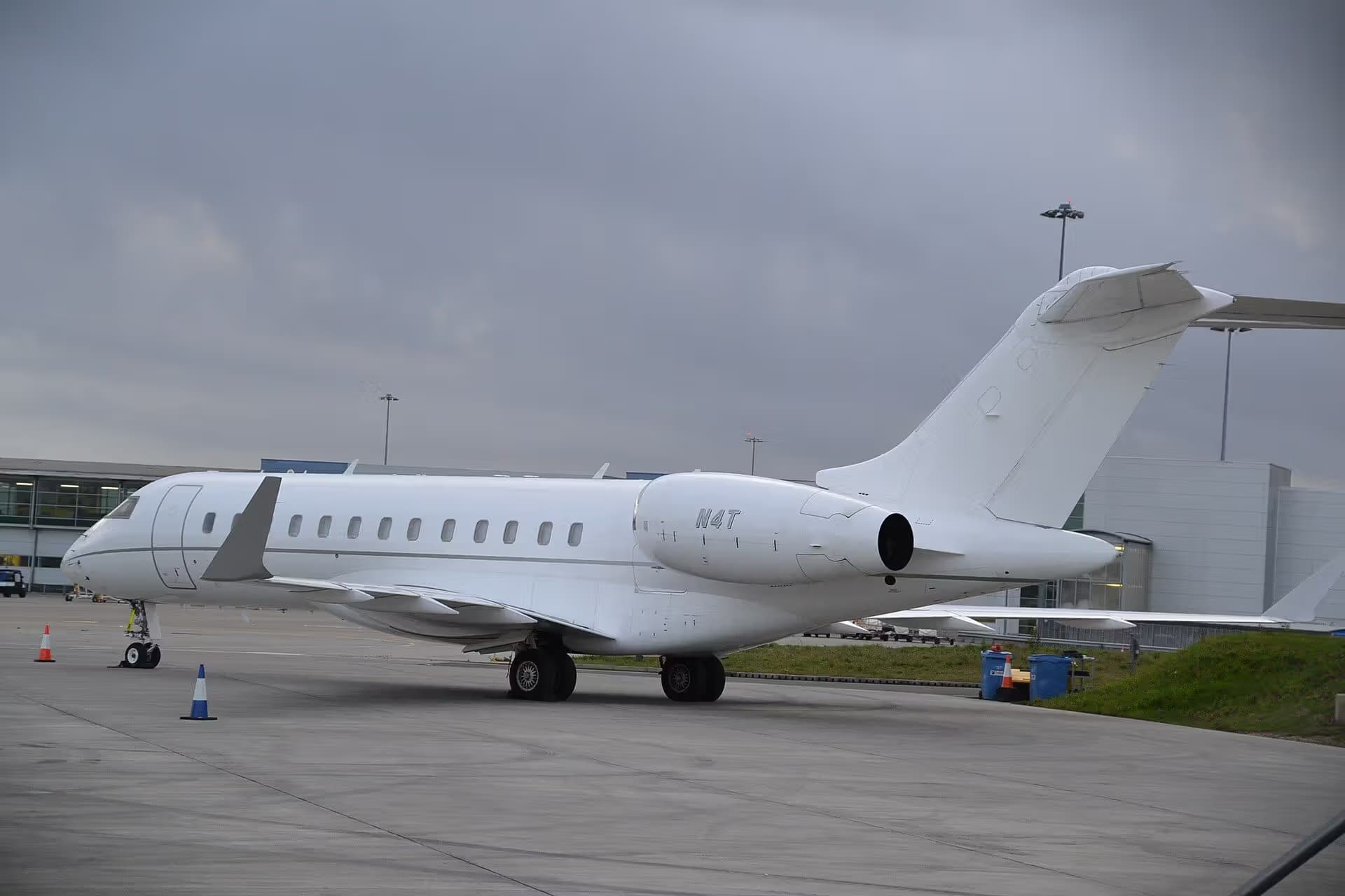 N4T — Business jet