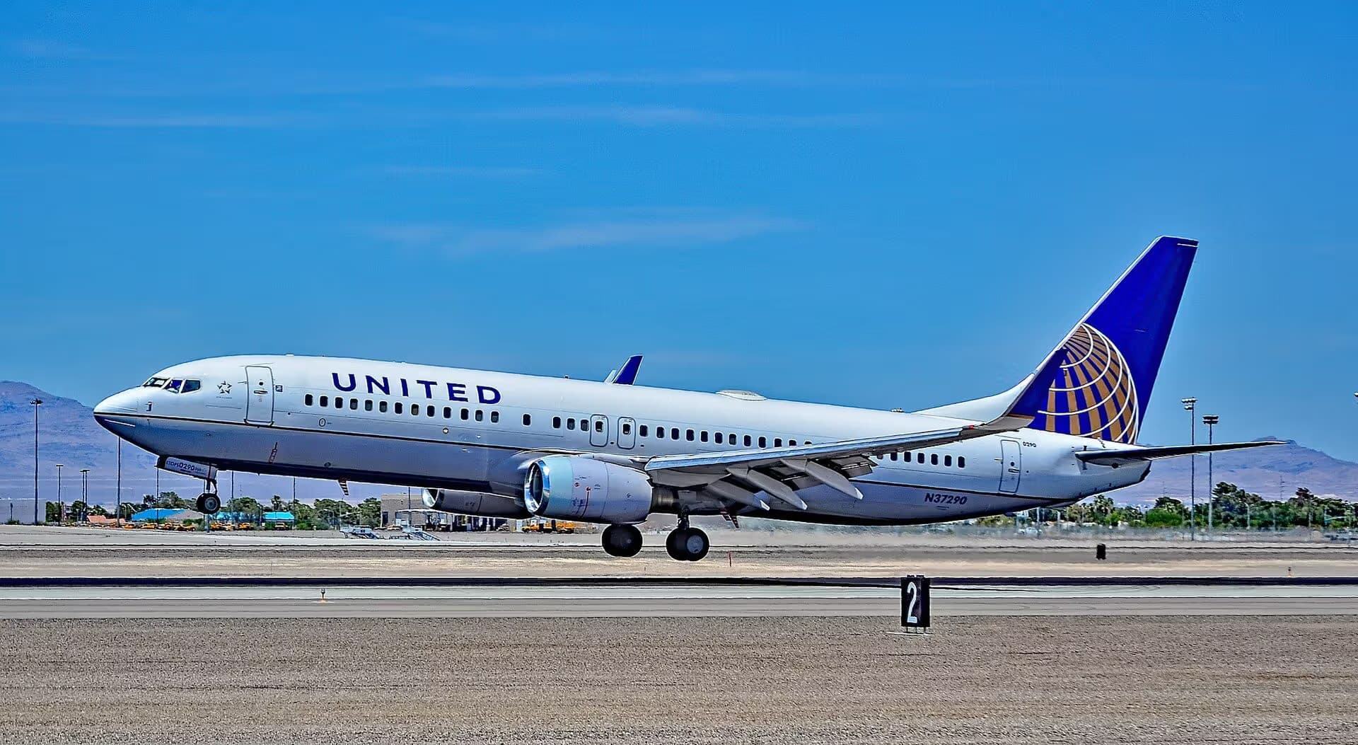 N37290 — Boeing