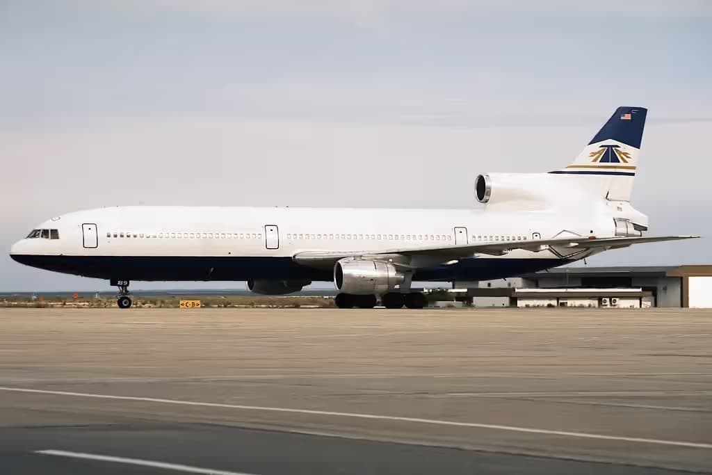 N189AT — Lockheed