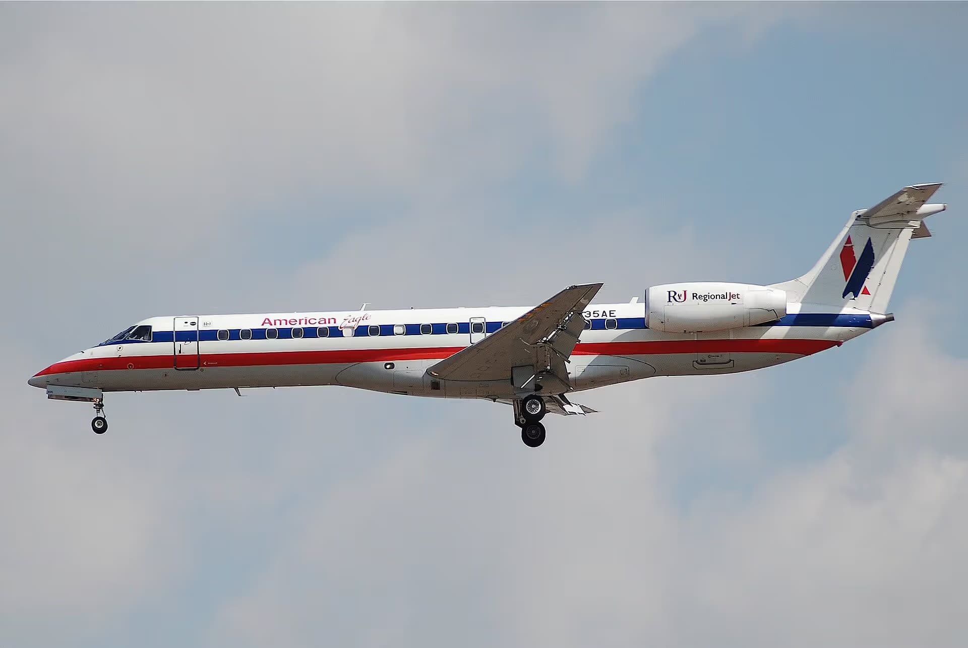 N841AE — Embraer