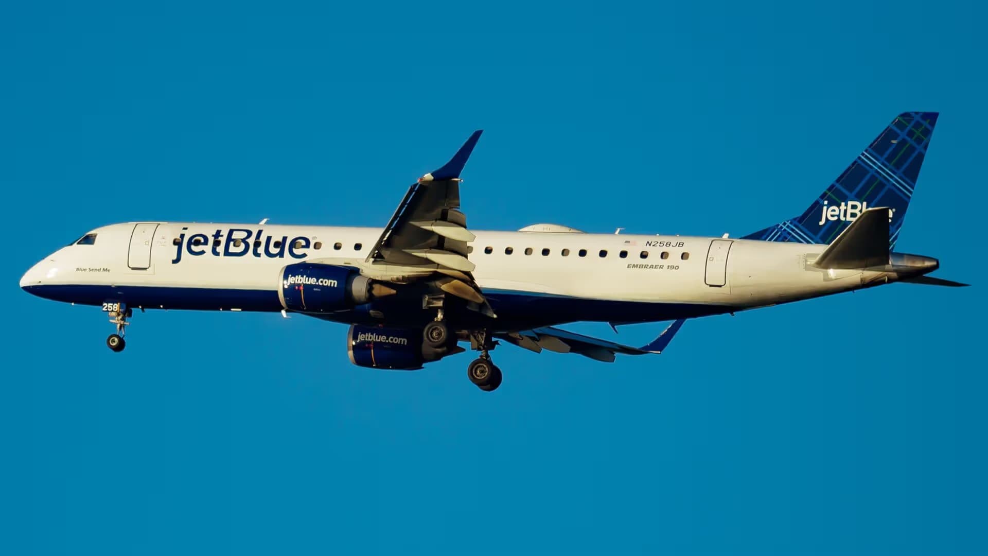 N258JB — Embraer