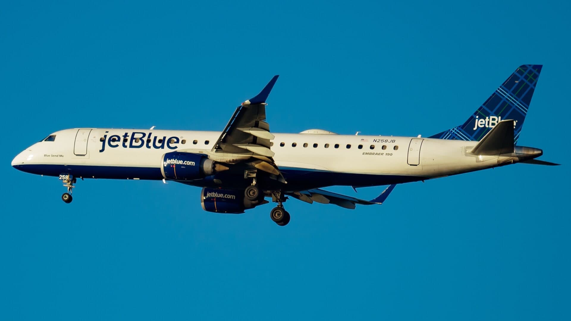 N258JB — Embraer