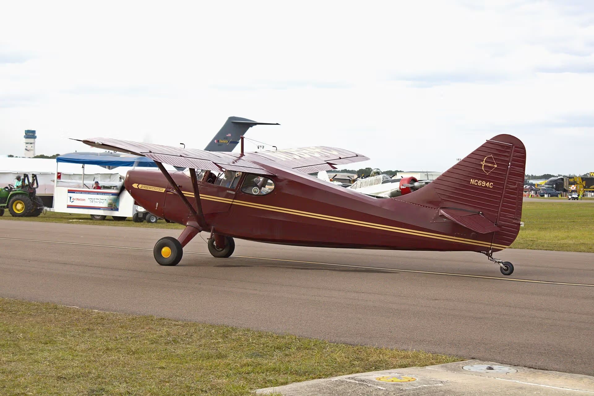 Unidentified — Single-engine aircraft