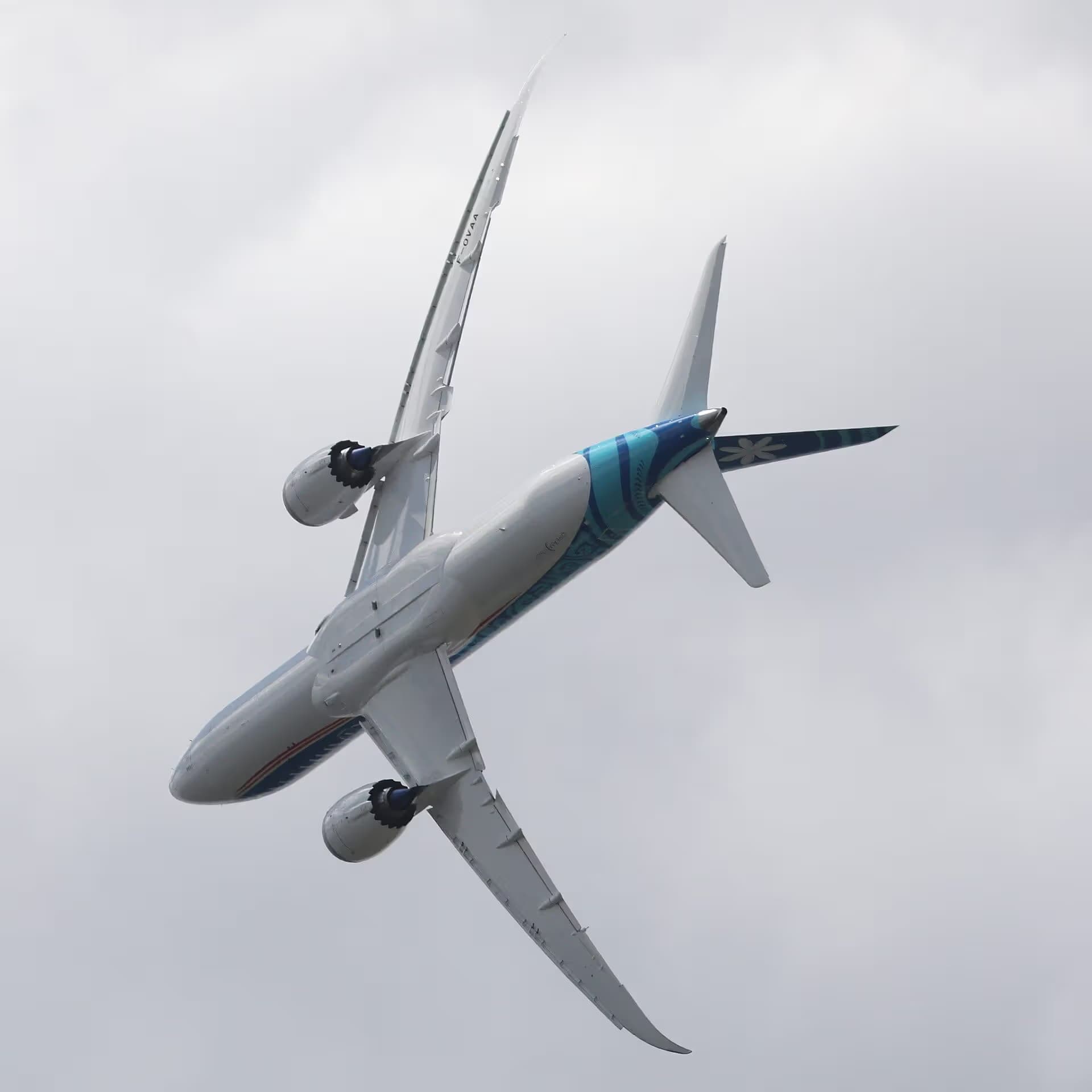 N1015X — Twin-engine aircraft