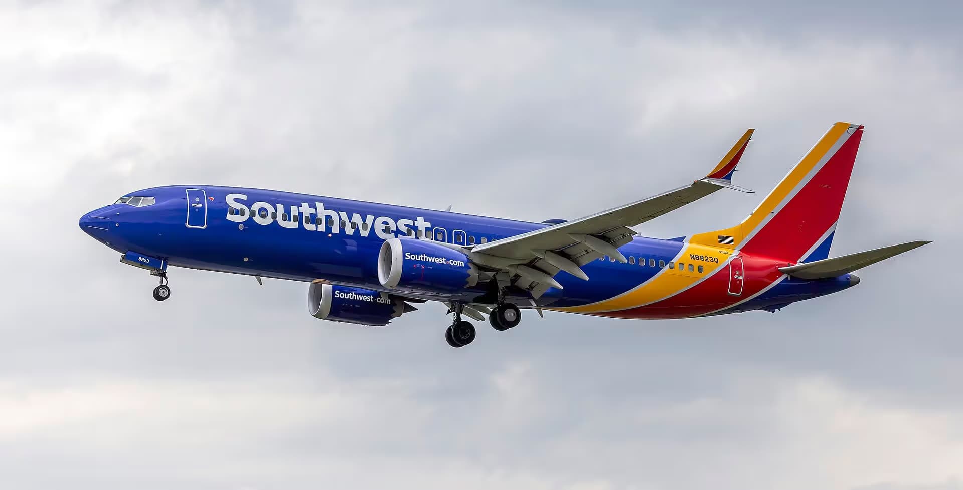 N8823Q — Boeing