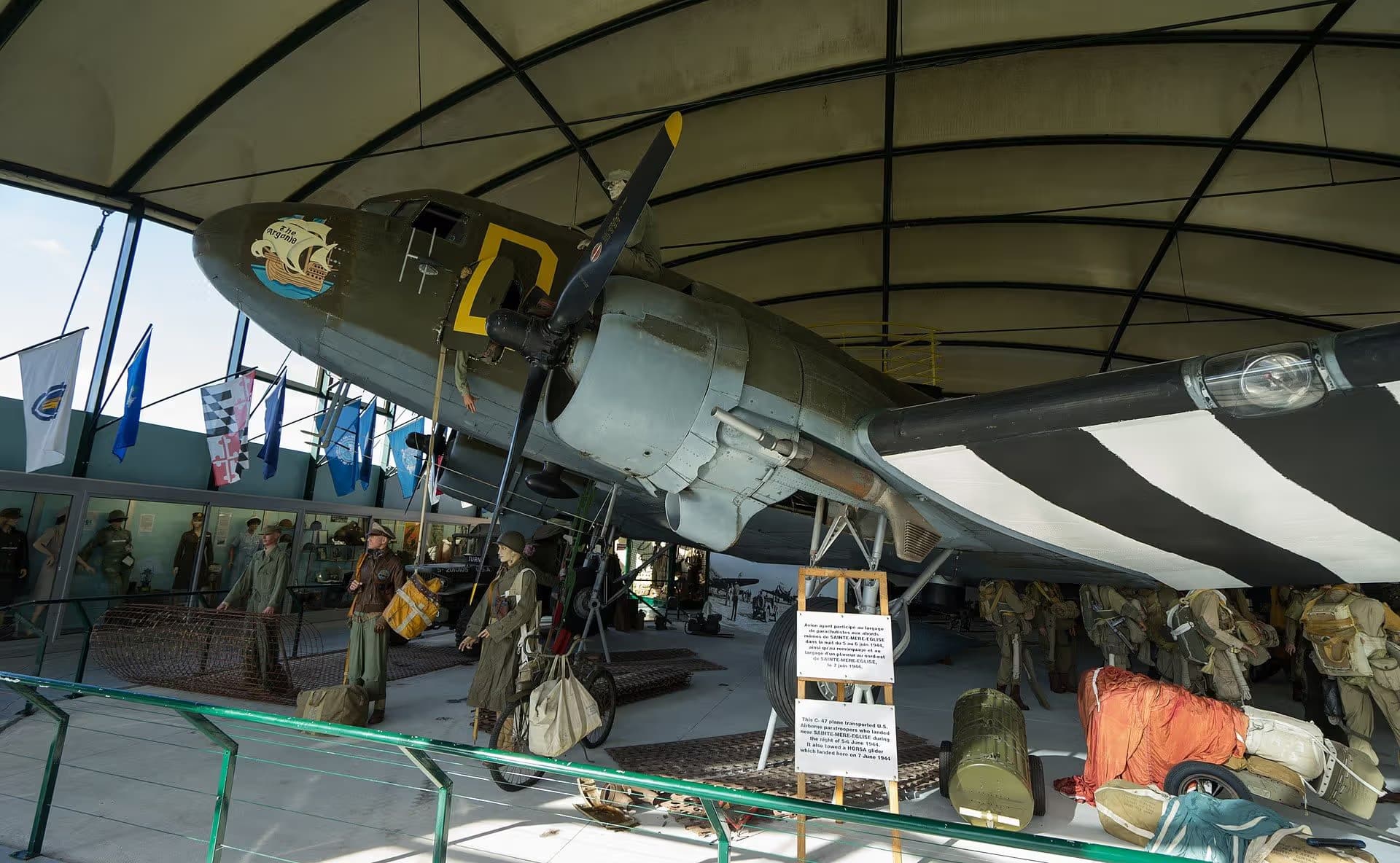 Unidentified — Twin-engine aircraft