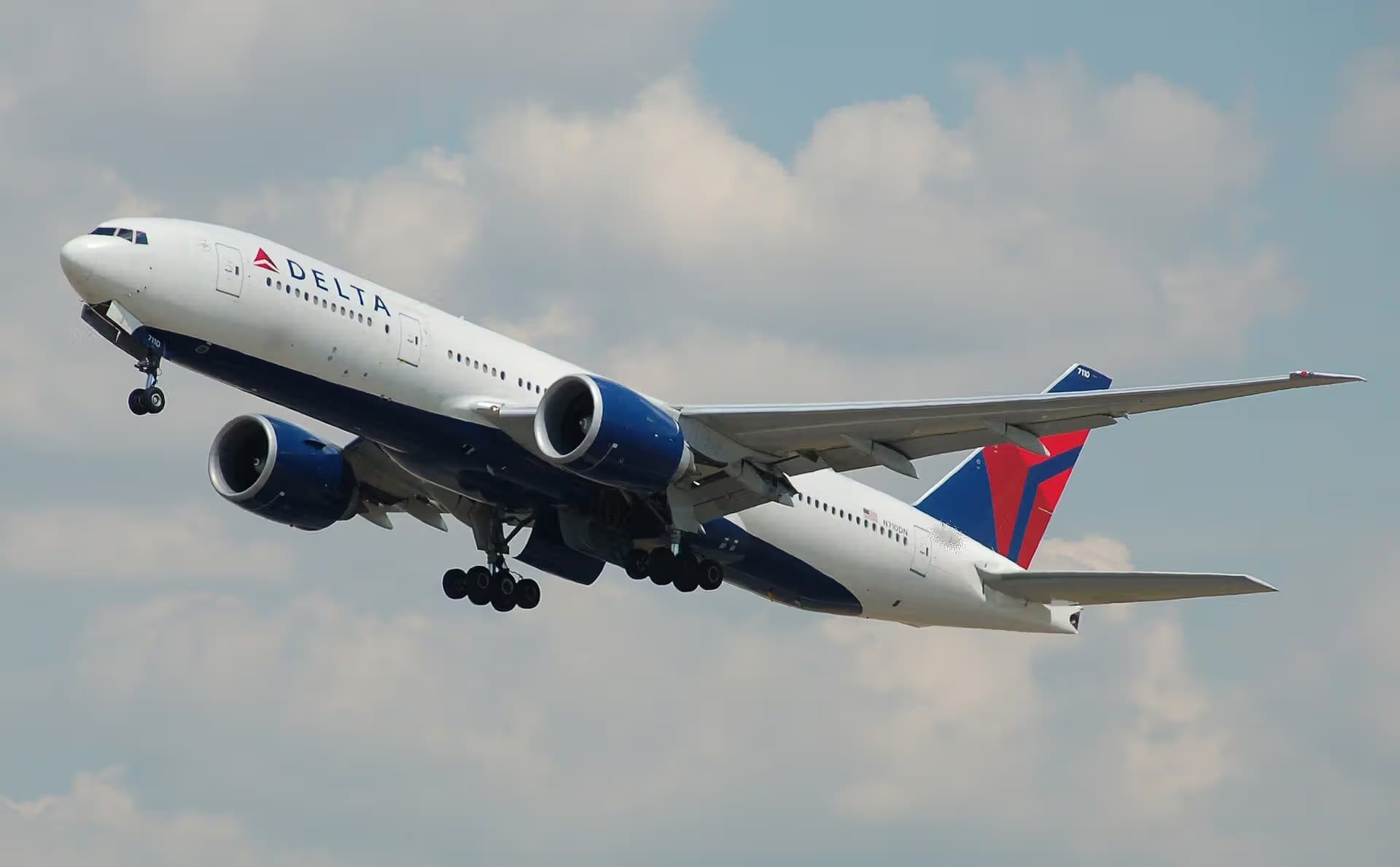 N710DN — Boeing at London Heathrow Airport