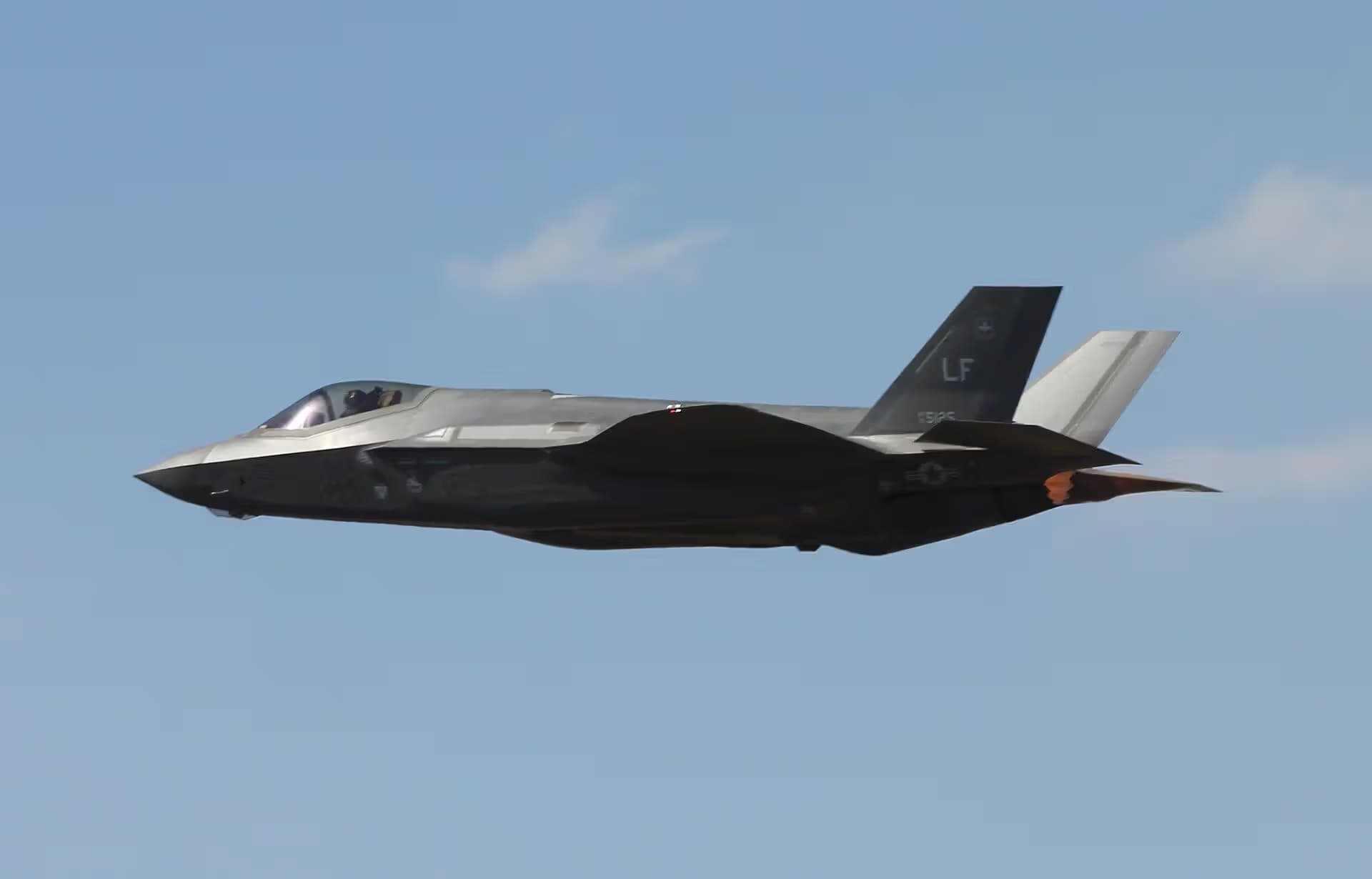 Unidentified — Lockheed