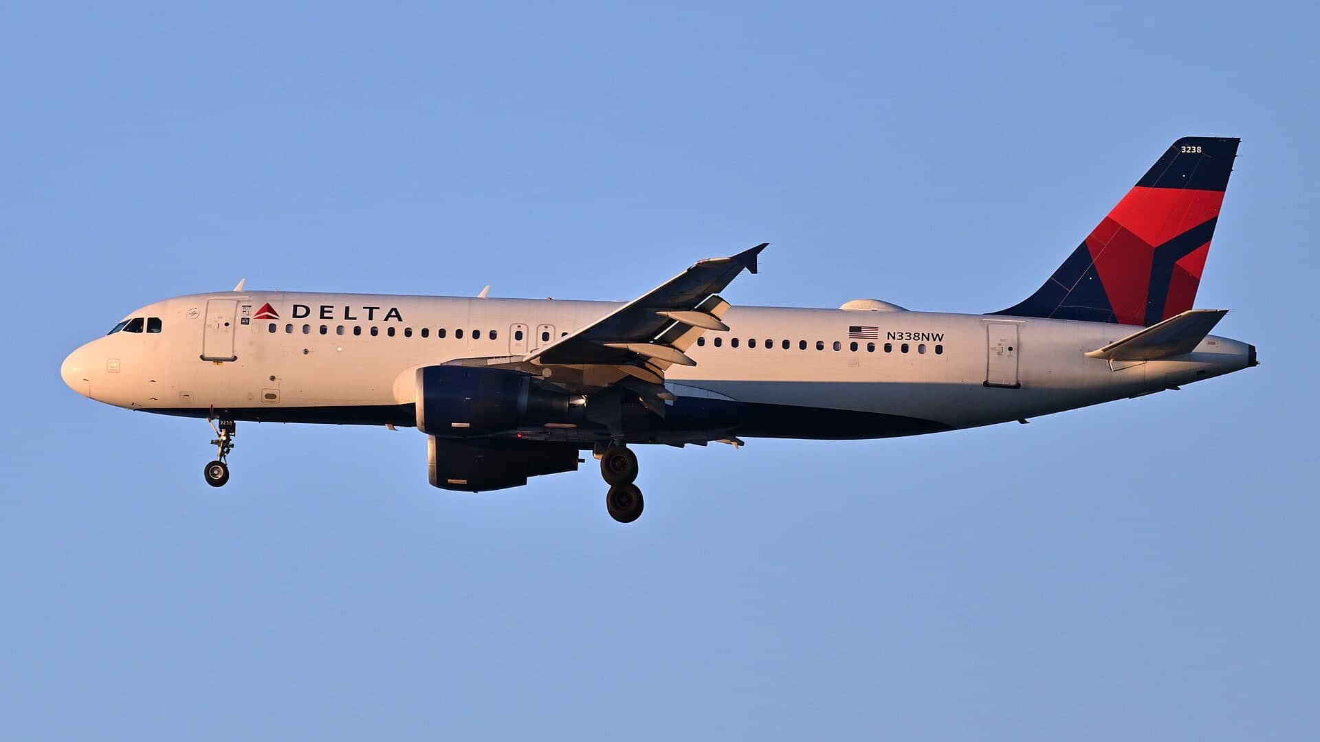 N338NW — Airbus