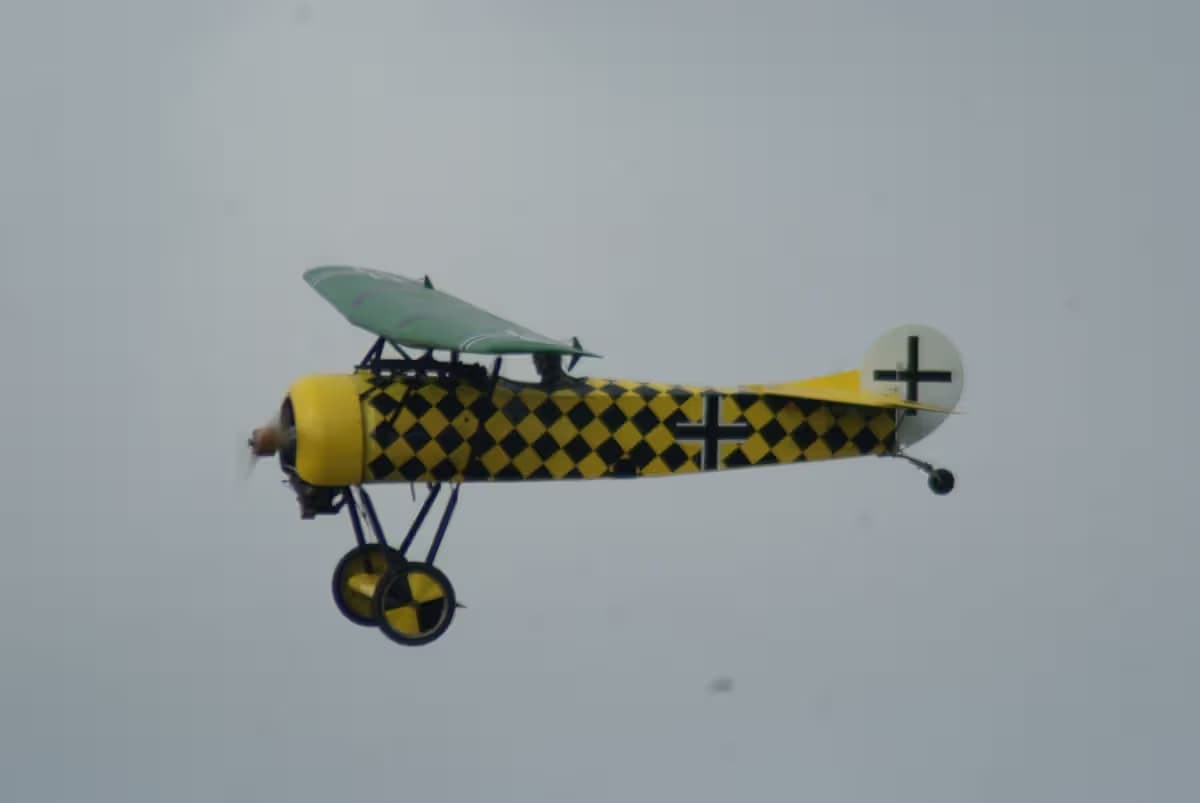 Unidentified — Single-engine aircraft
