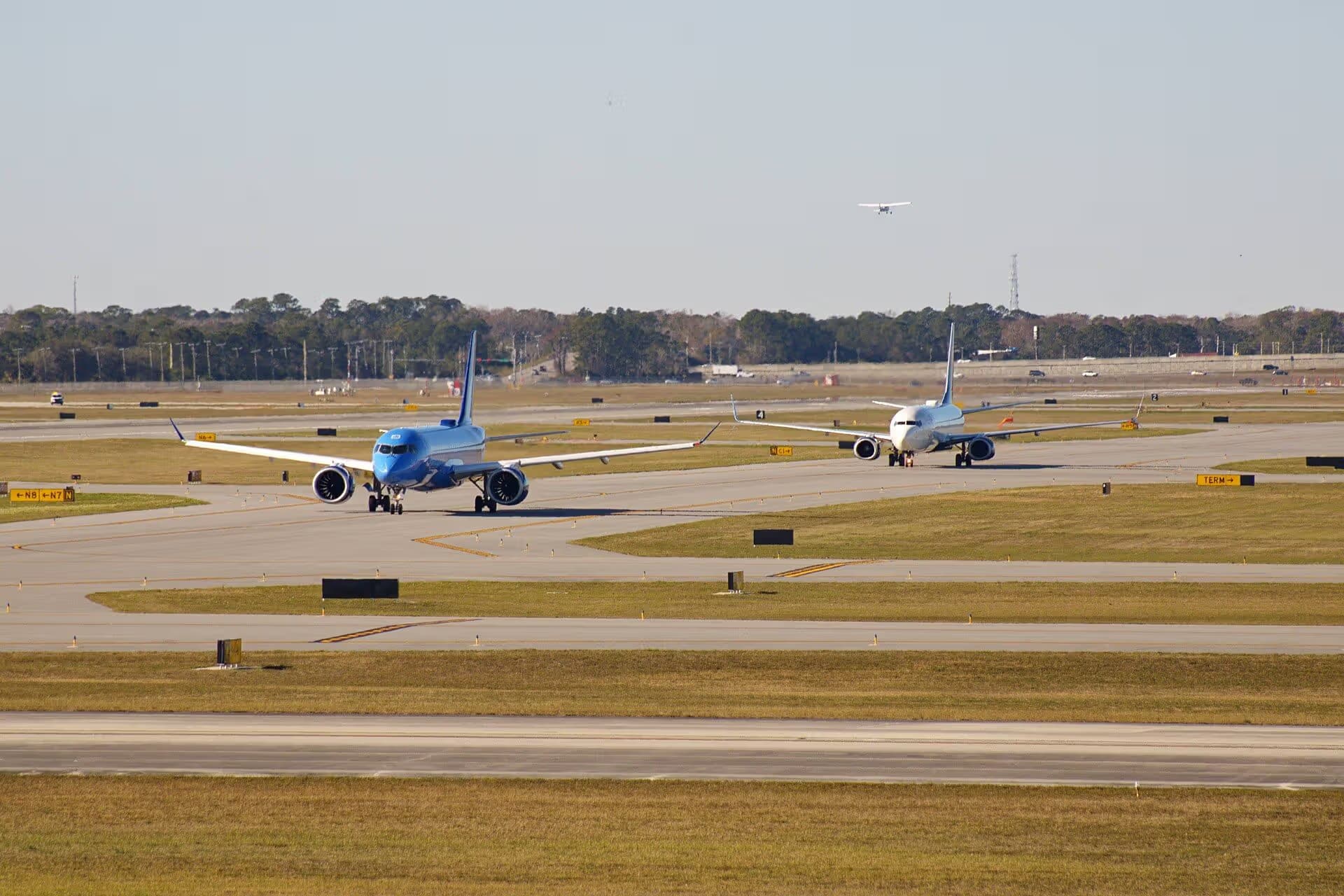 N237BZ — Twin-engine aircraft