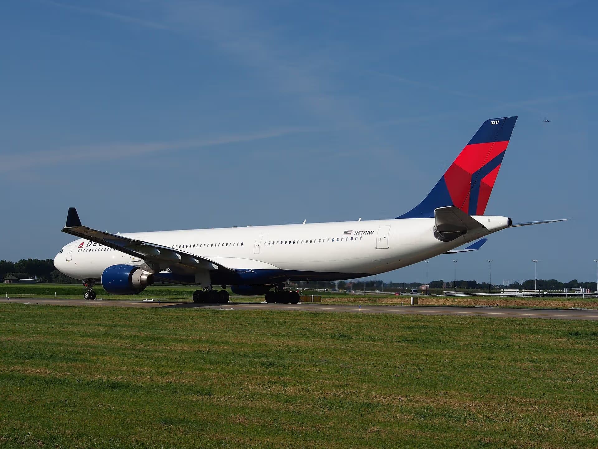 N817NW — Airbus