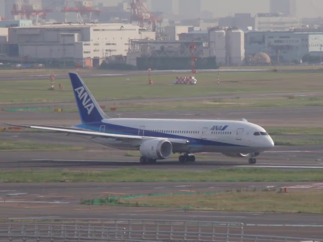 N787EX — Twin-engine aircraft