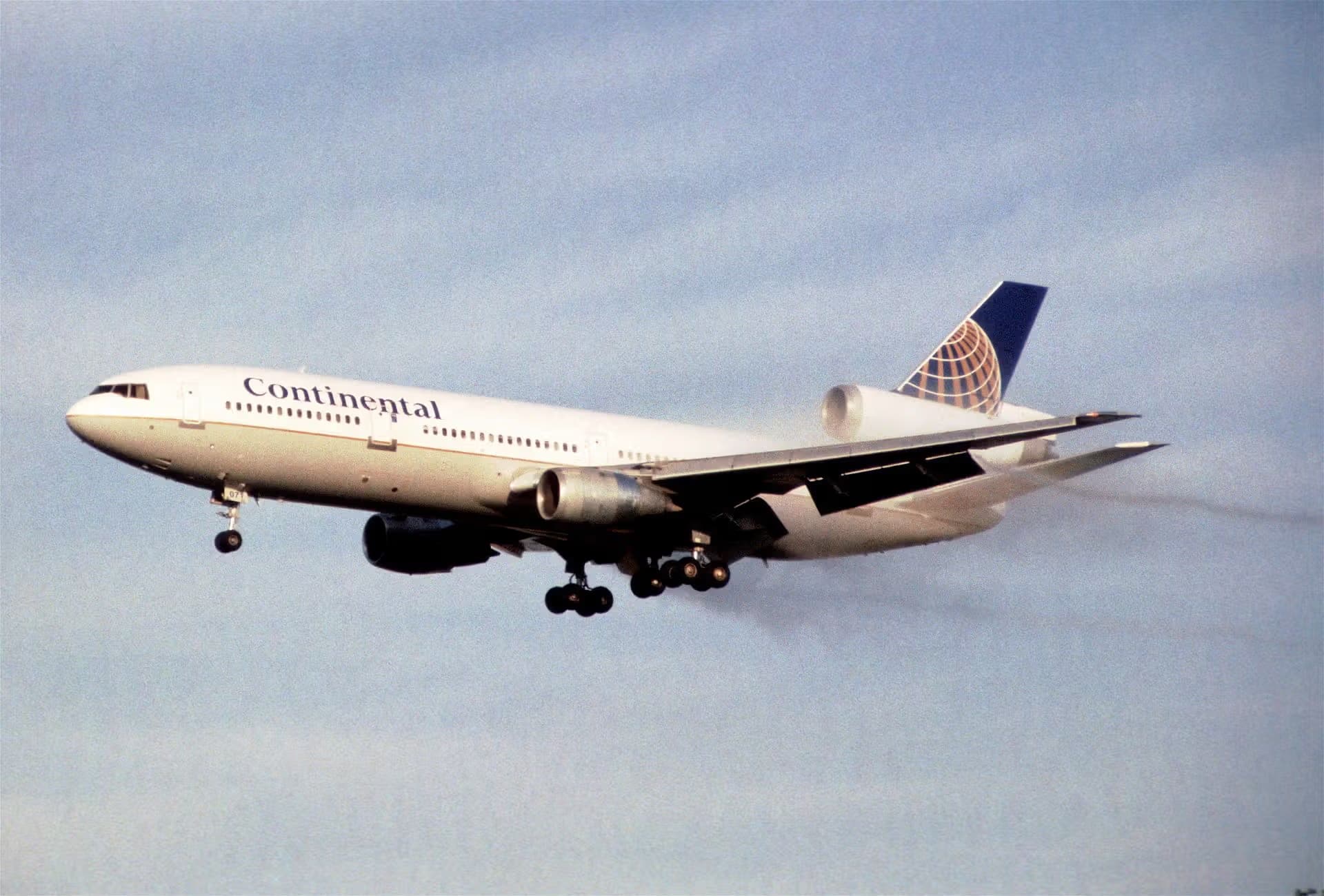 N83071 — Douglas