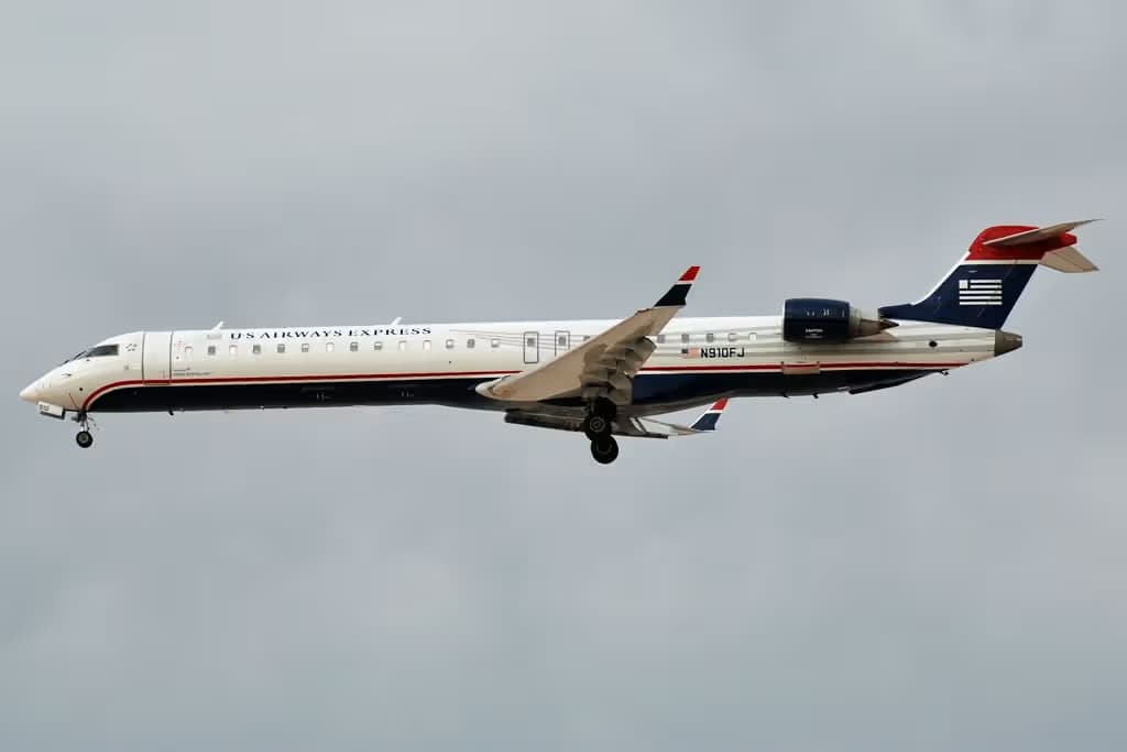 N910FJ — Bombardier