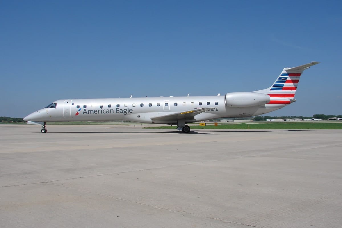 N928AE — Embraer