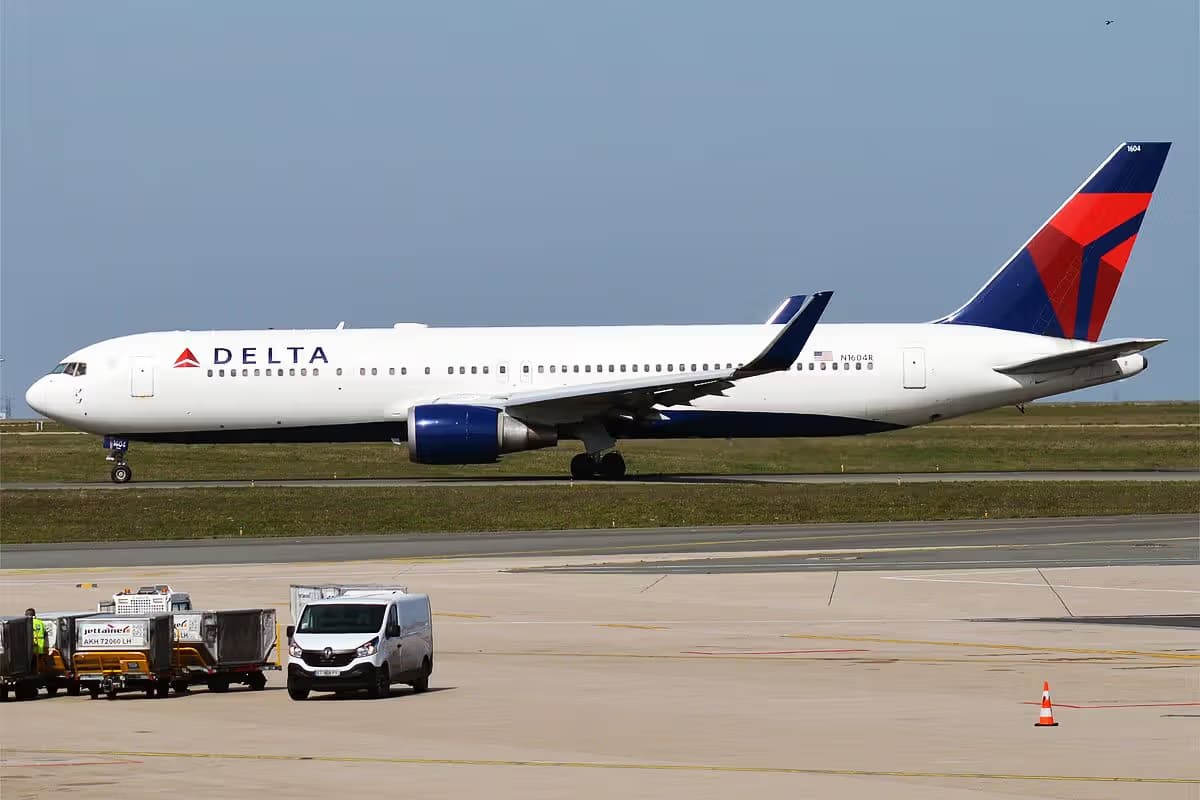 N1604R — Boeing