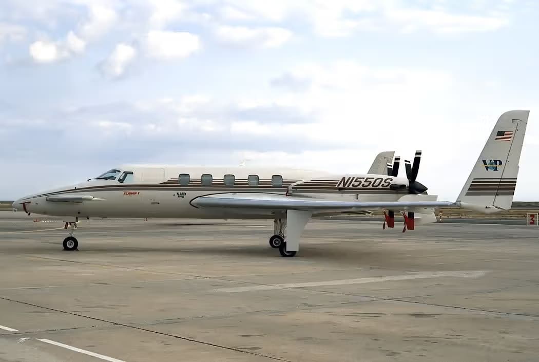 N1550S — Aircraft