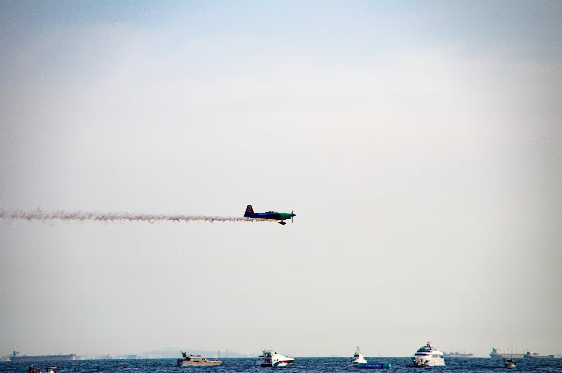Unidentified — Single-engine aircraft