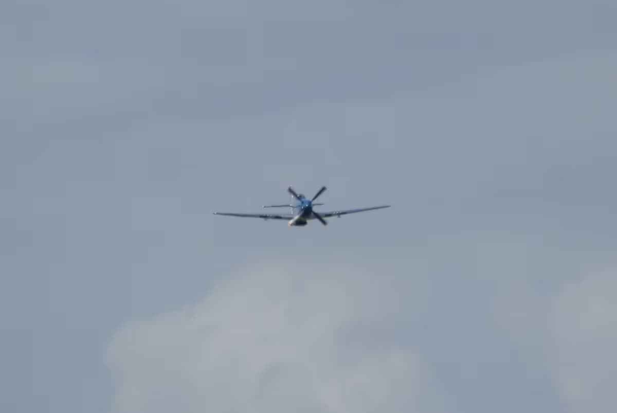 Unidentified — Single-engine aircraft