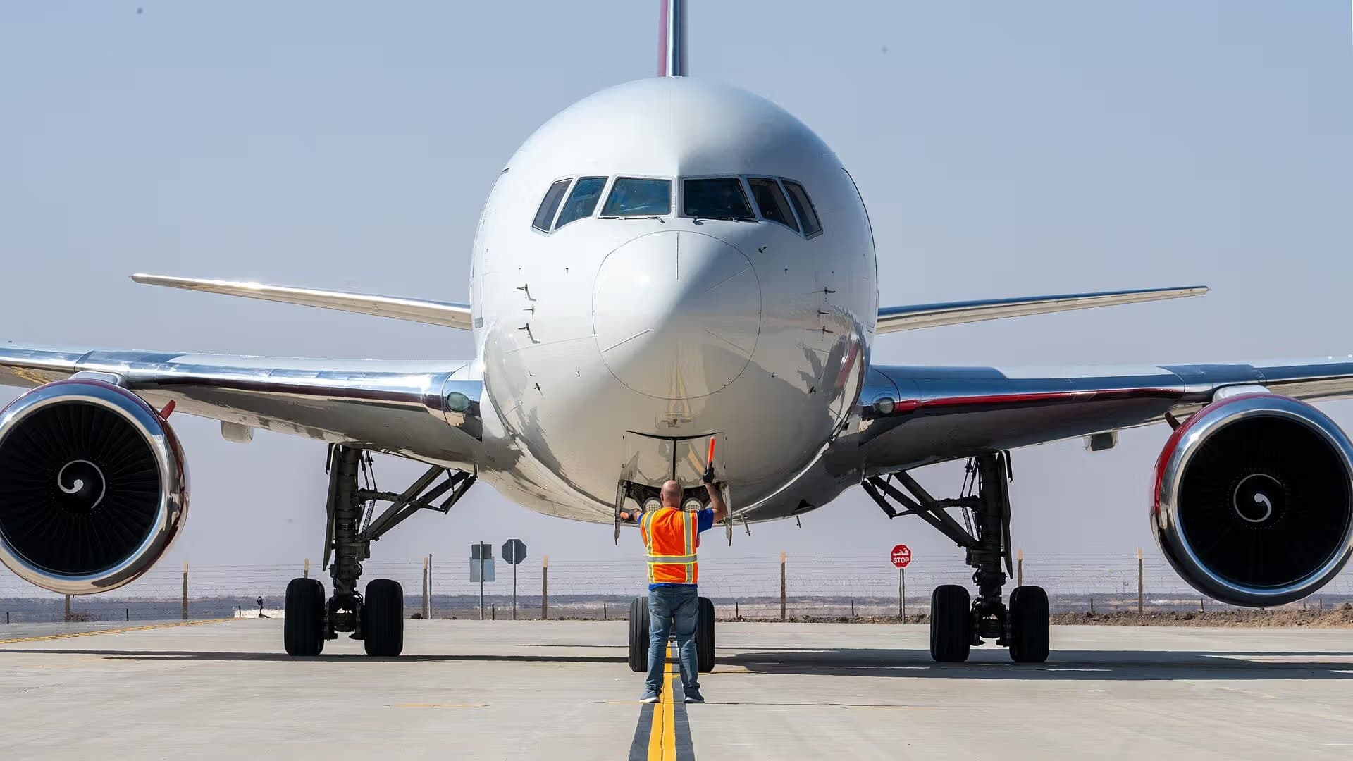 N207AX — Twin-engine aircraft