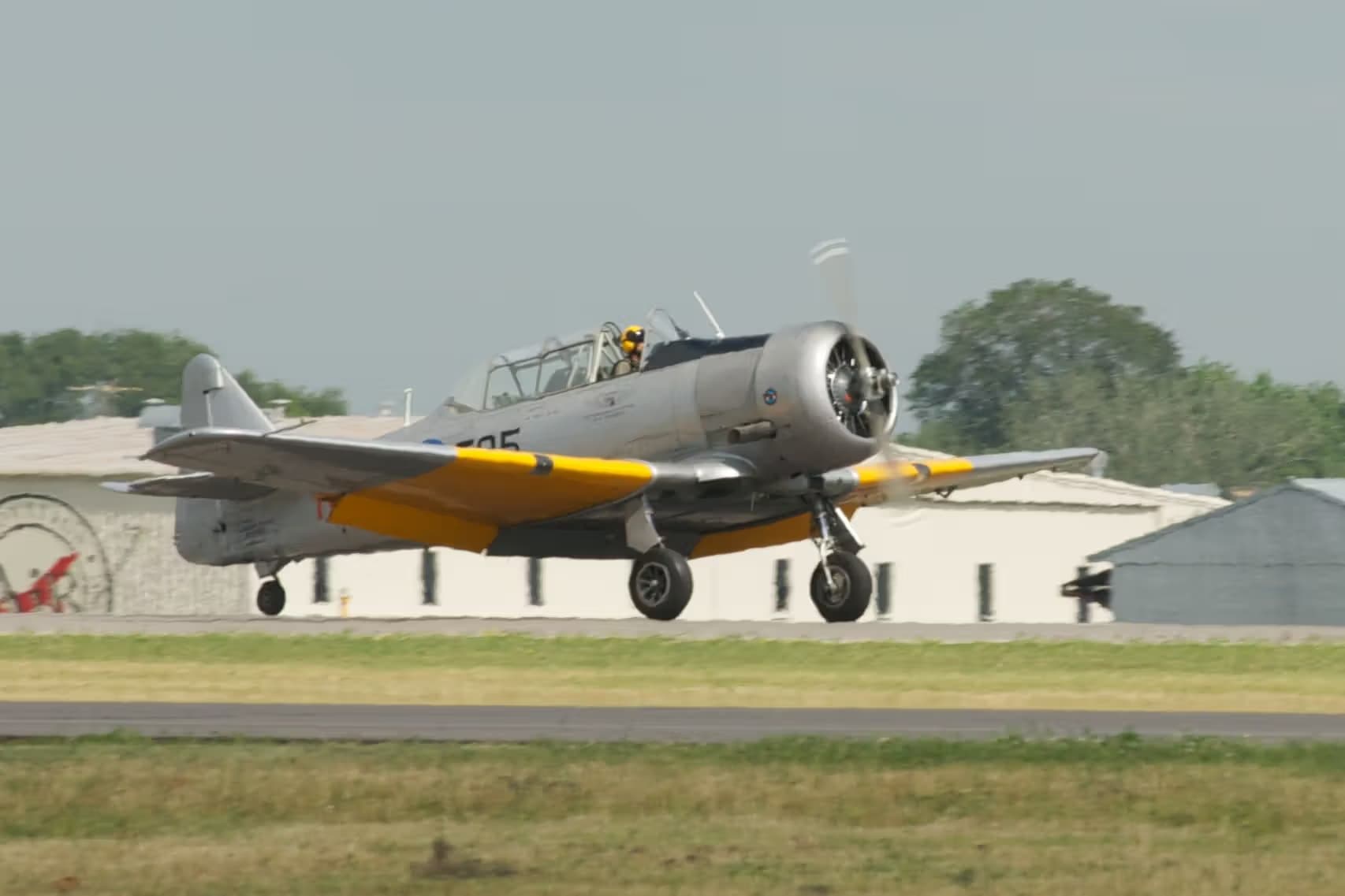 N13595 — Single-engine aircraft